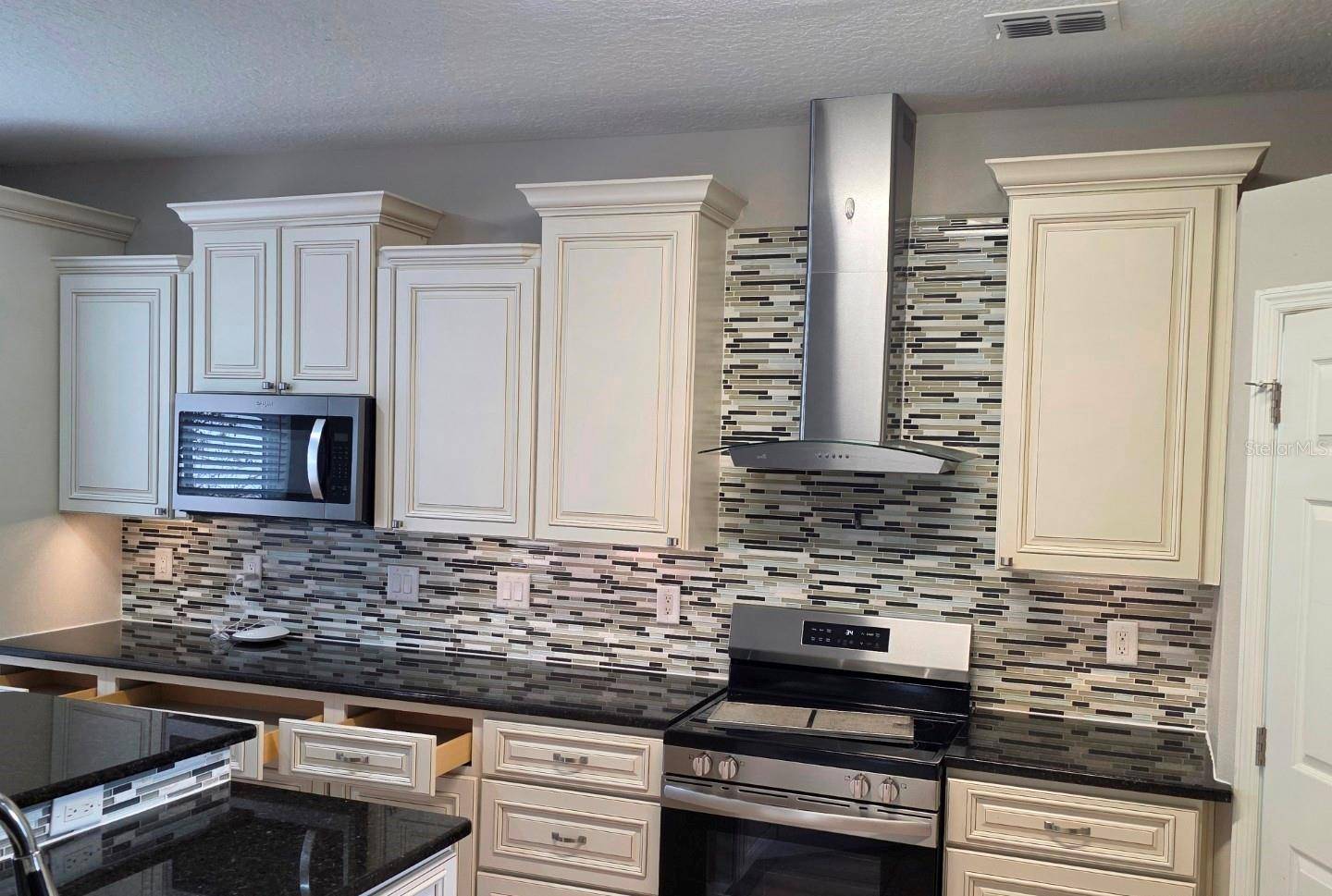 2803 EAGLE LAKE DR, Clermont, FL 34711