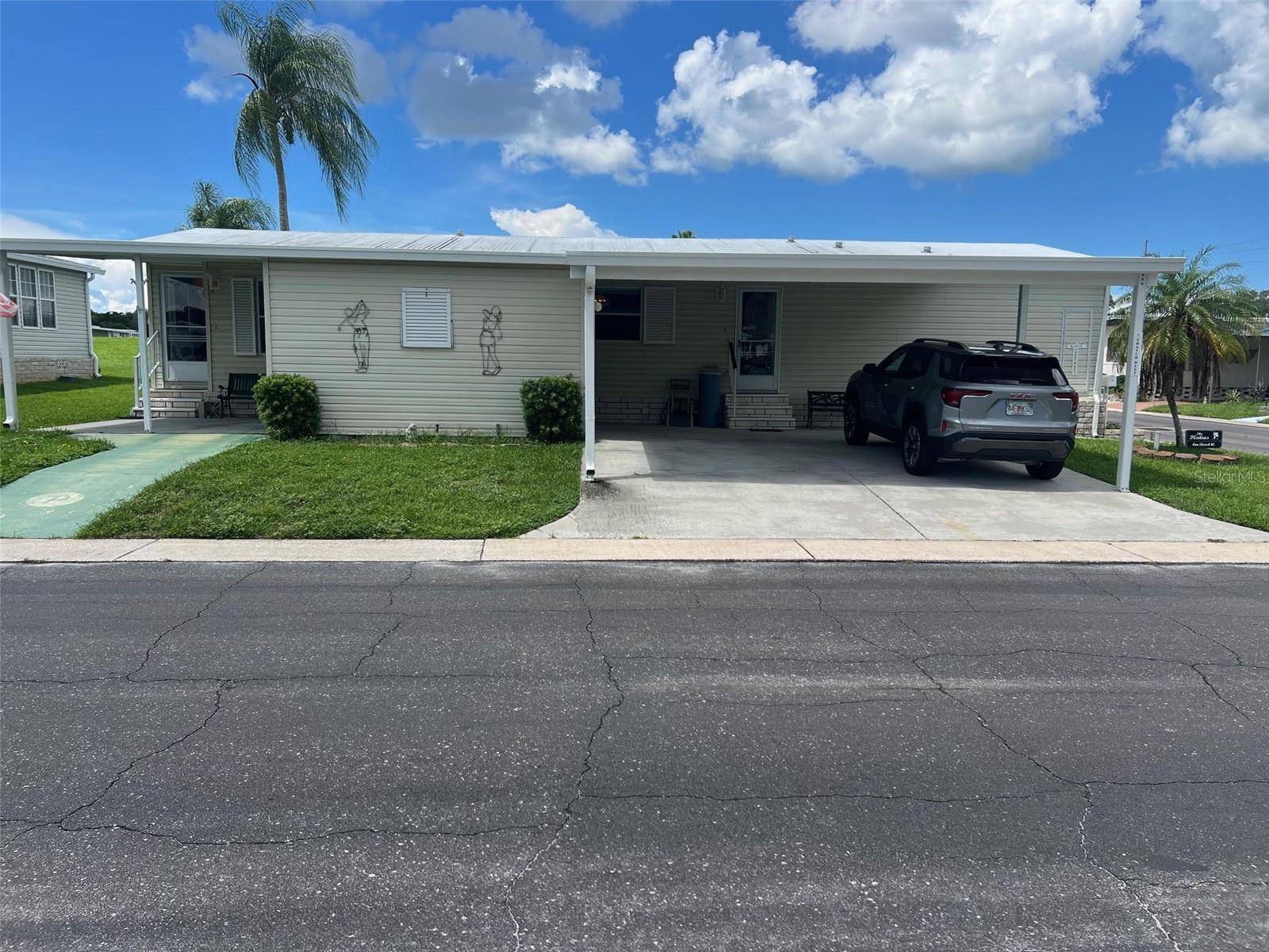 1 THATCH PALM ST W, Largo, FL 33770