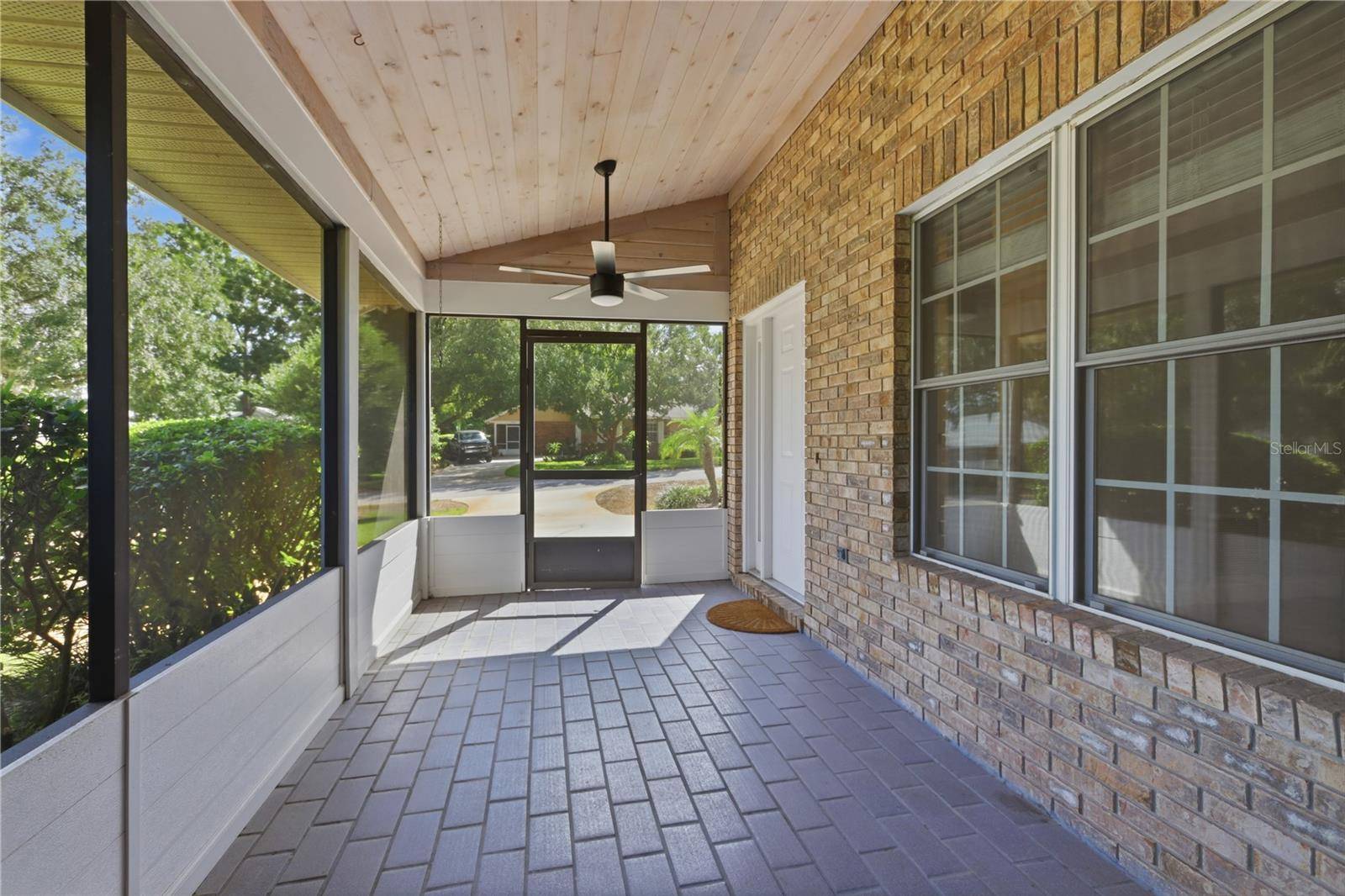 2500 S GLEN EAGLES DR, Deland, FL 32724