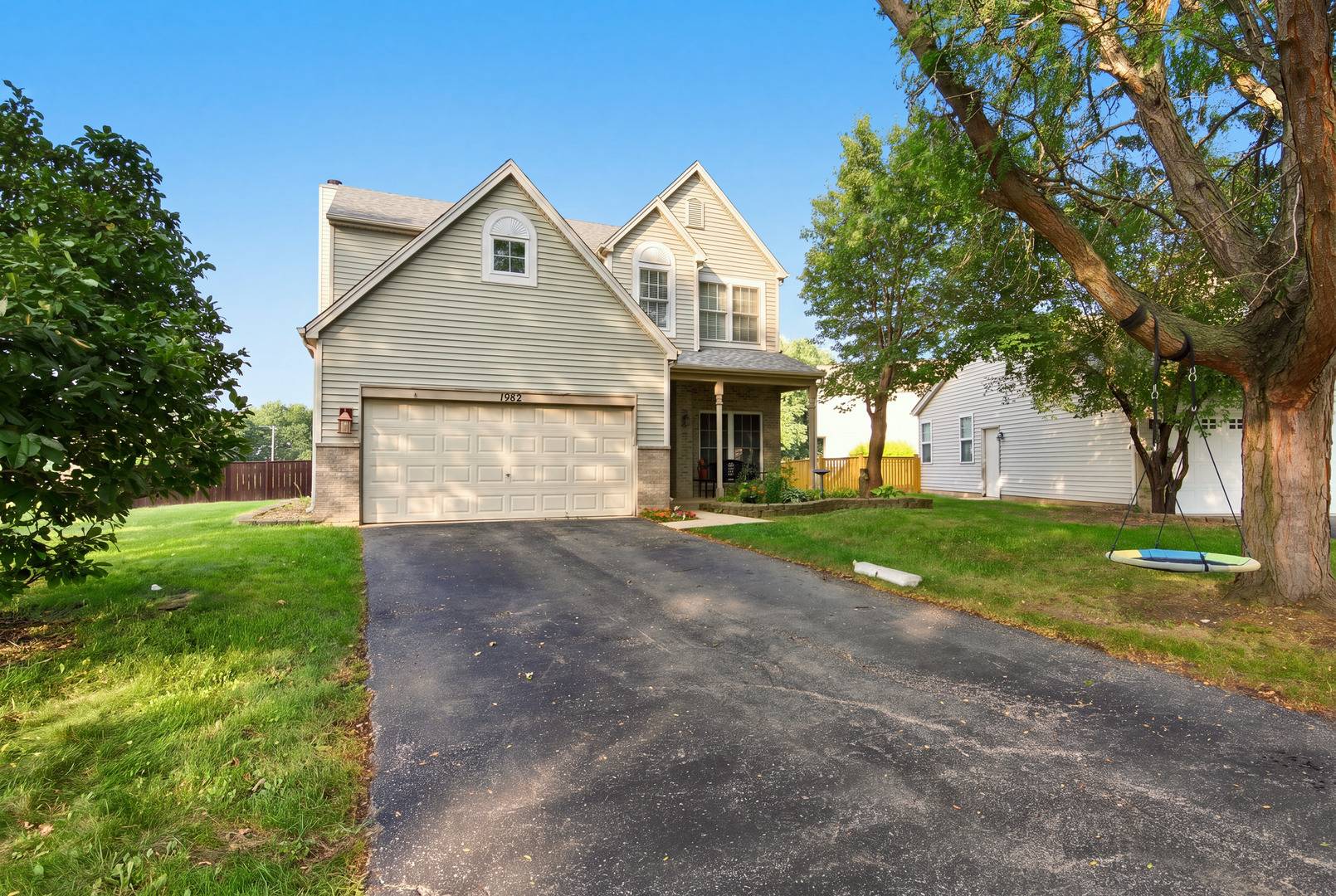 1982 Westridge CT, Romeoville, IL 60446