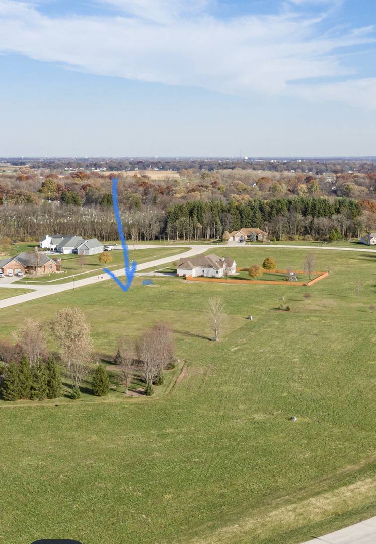 1005 Fox Trail LN, Somonauk, IL 60552