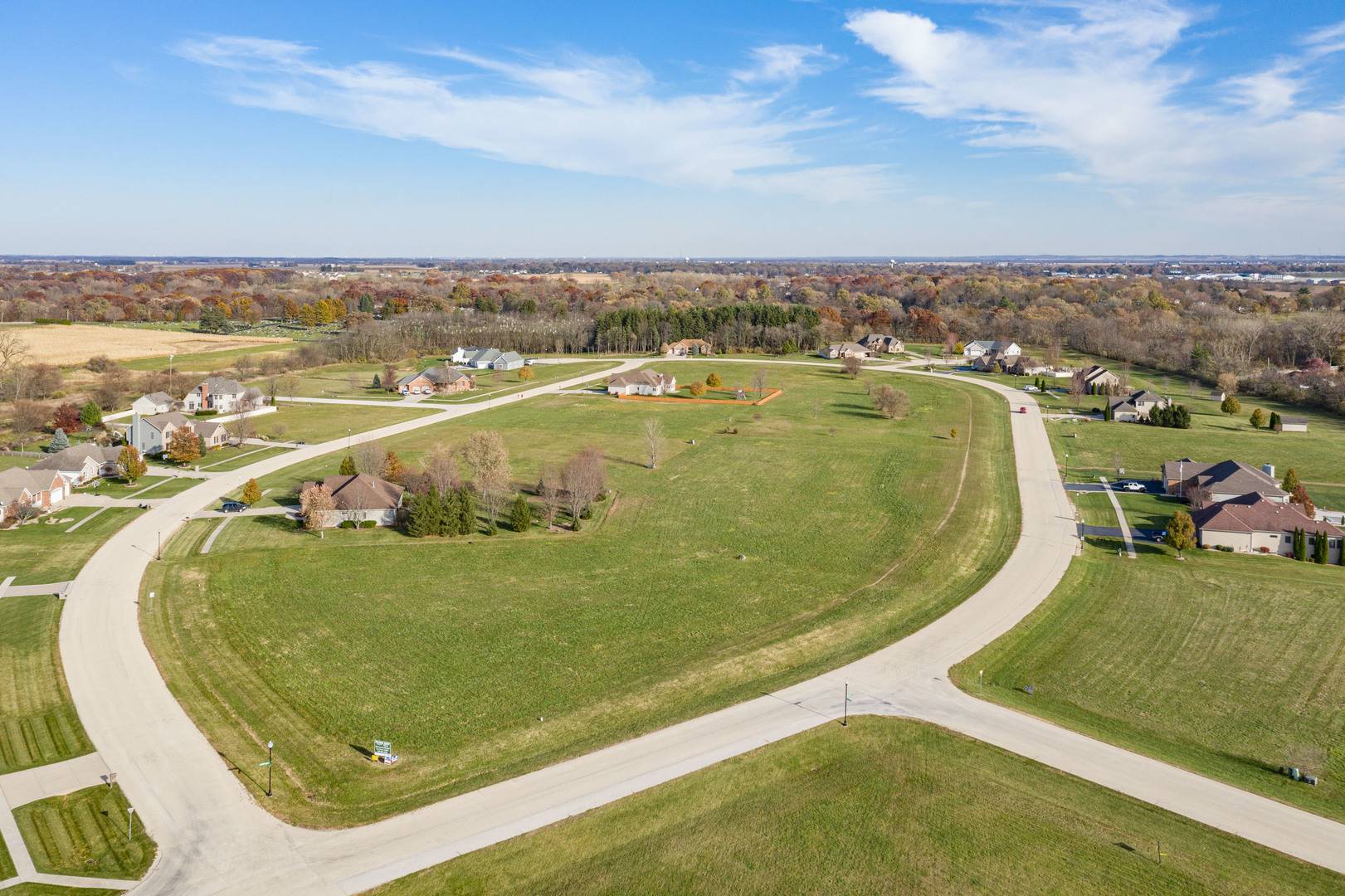 1005 Fox Trail LN, Somonauk, IL 60552
