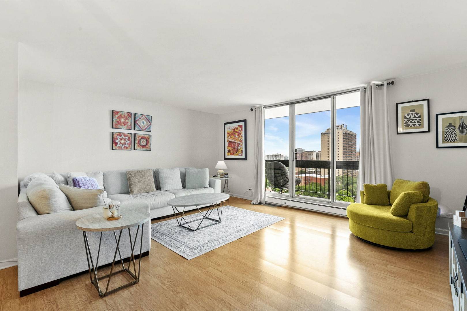 5901 N Sheridan RD #13F, Chicago, IL 60660