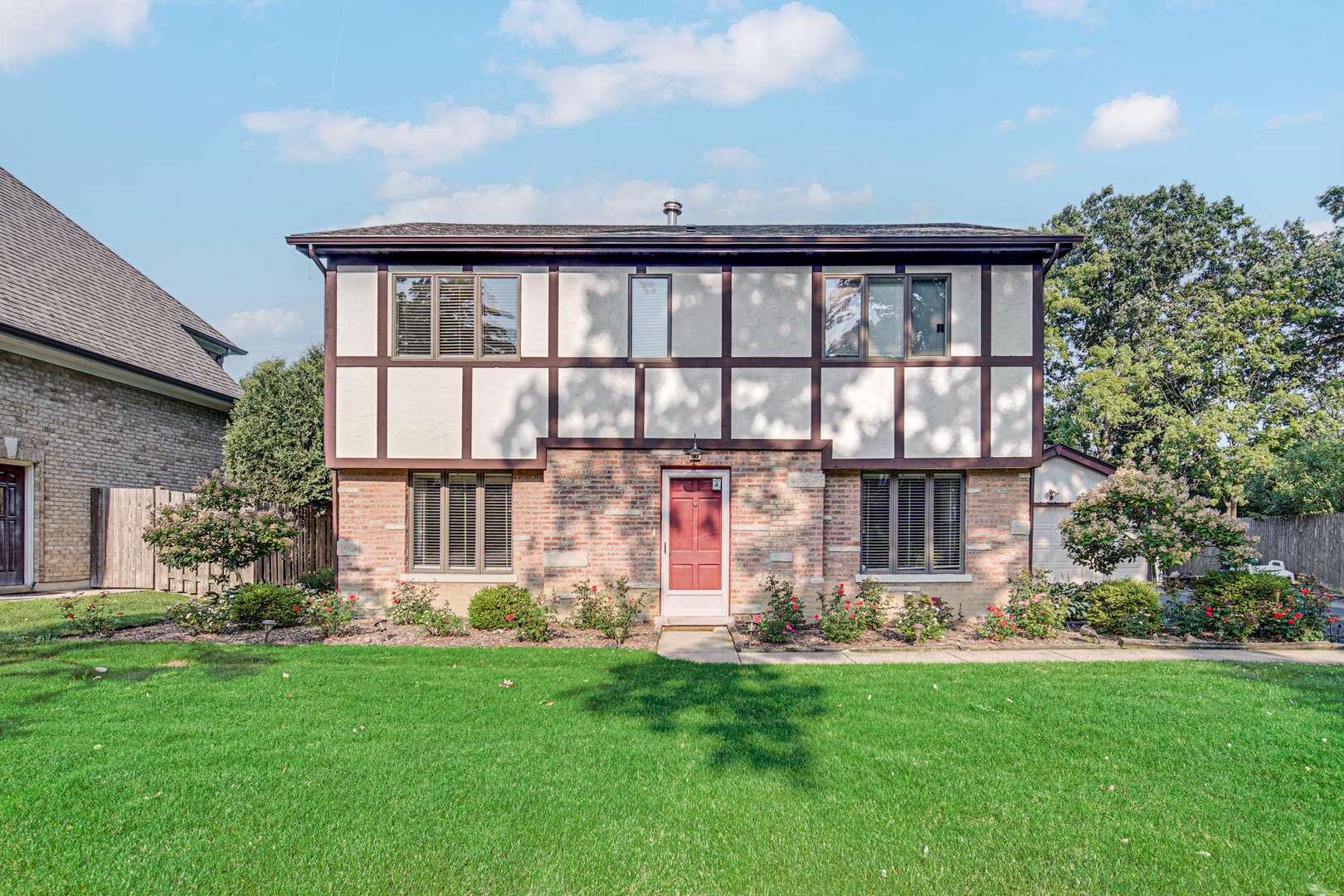 23327 N Wildwood LN, Deerfield, IL 60015