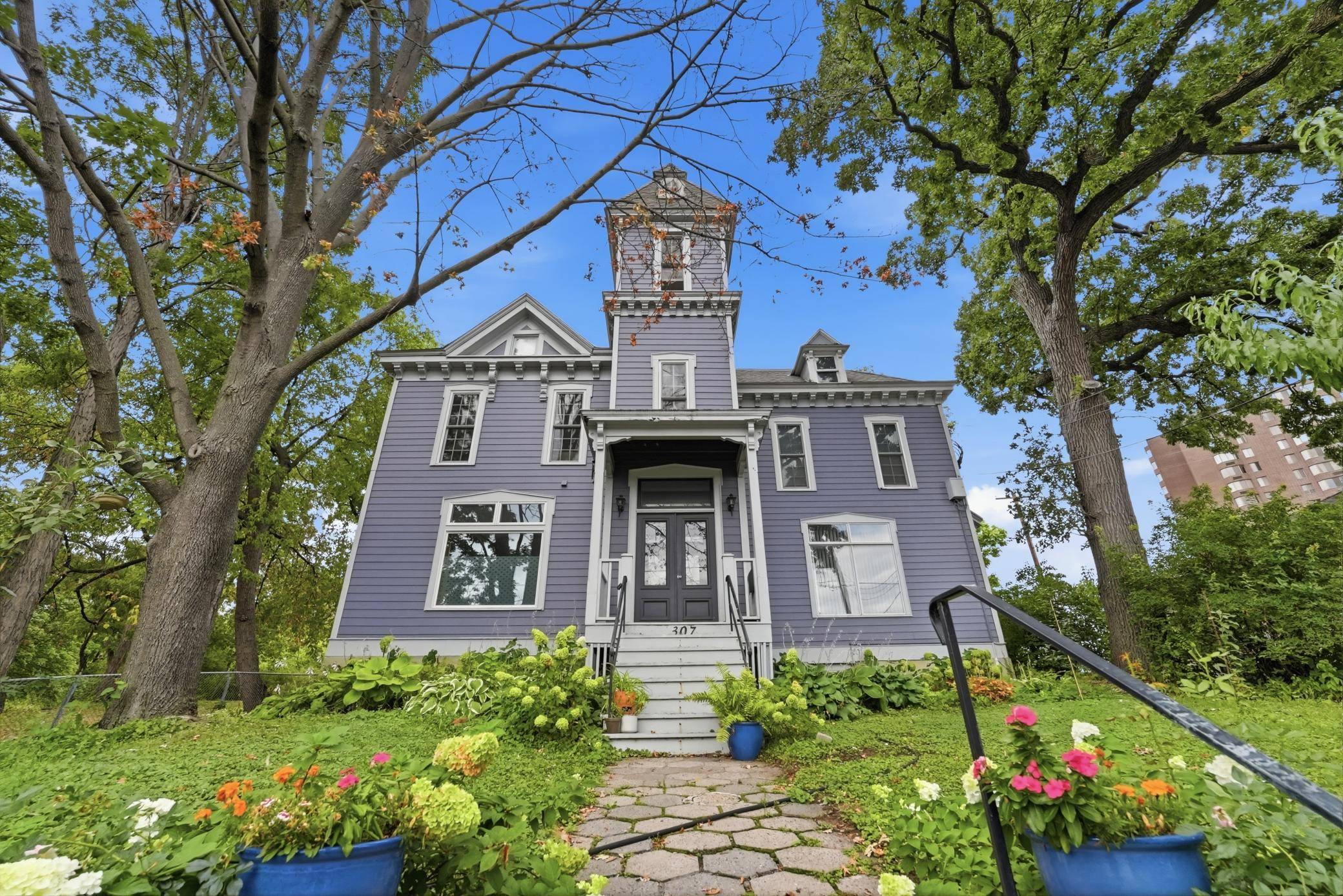 307 Walnut ST #3, Saint Paul, MN 55102