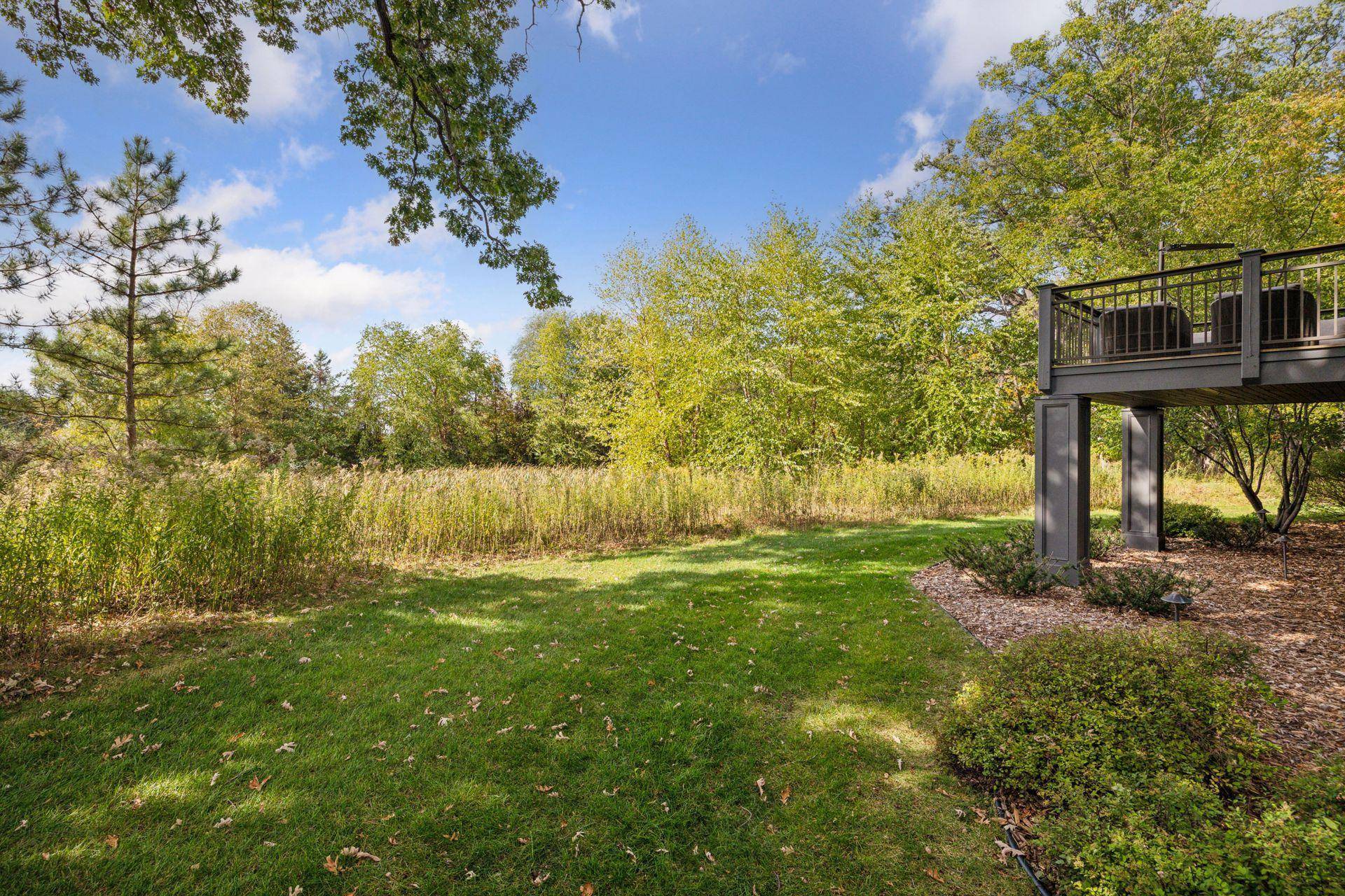 425 Carpenters PT, Wayzata, MN 55391
