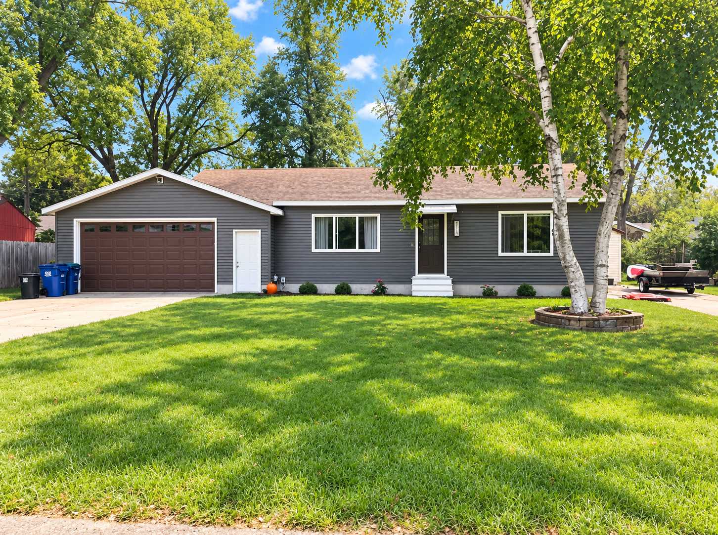 810 Hanson RD, La Crosse, WI 54603