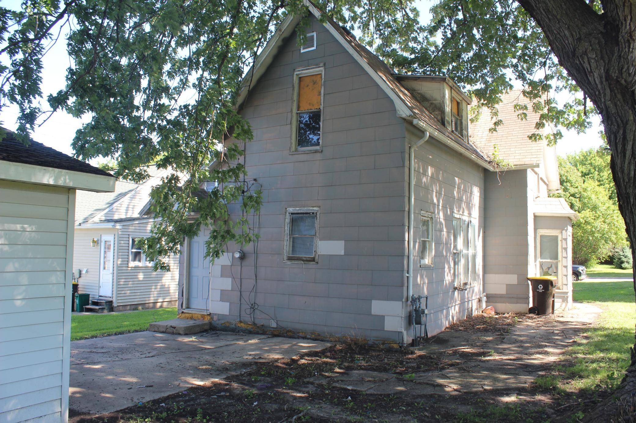 307 Hulseman ST, Welcome, MN 56181