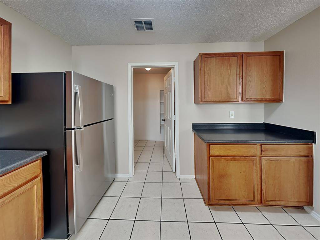 600 Ragwood Road, Arlington, TX 76002