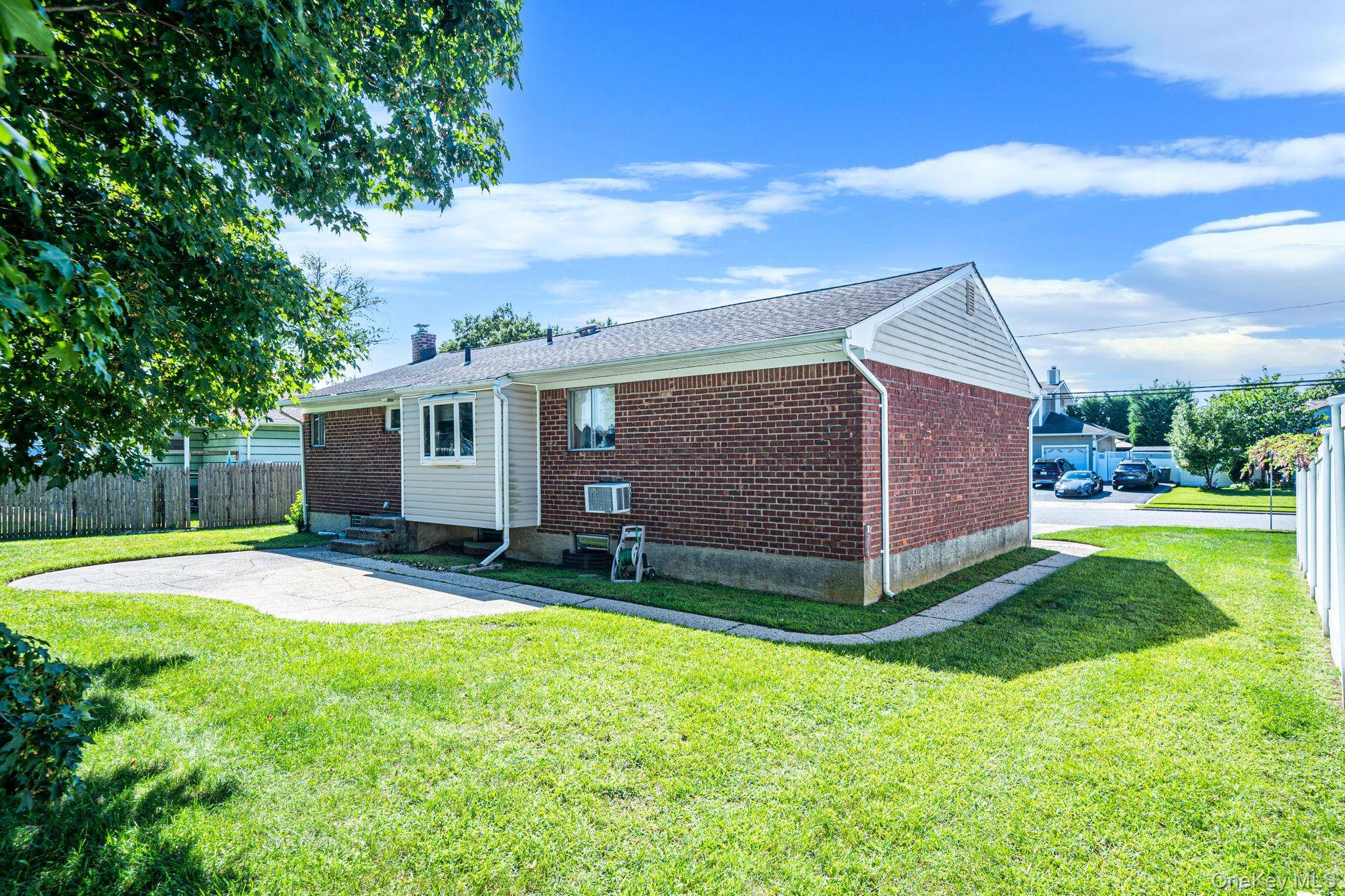 149 Burlington AVE, Deer Park, NY 11729
