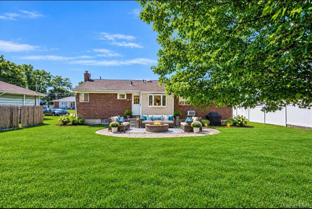 149 Burlington AVE, Deer Park, NY 11729