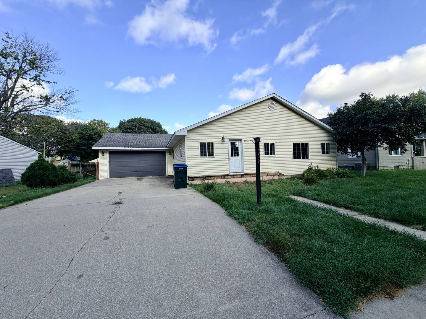 509 9th AVE, Rock Falls, IL 61071