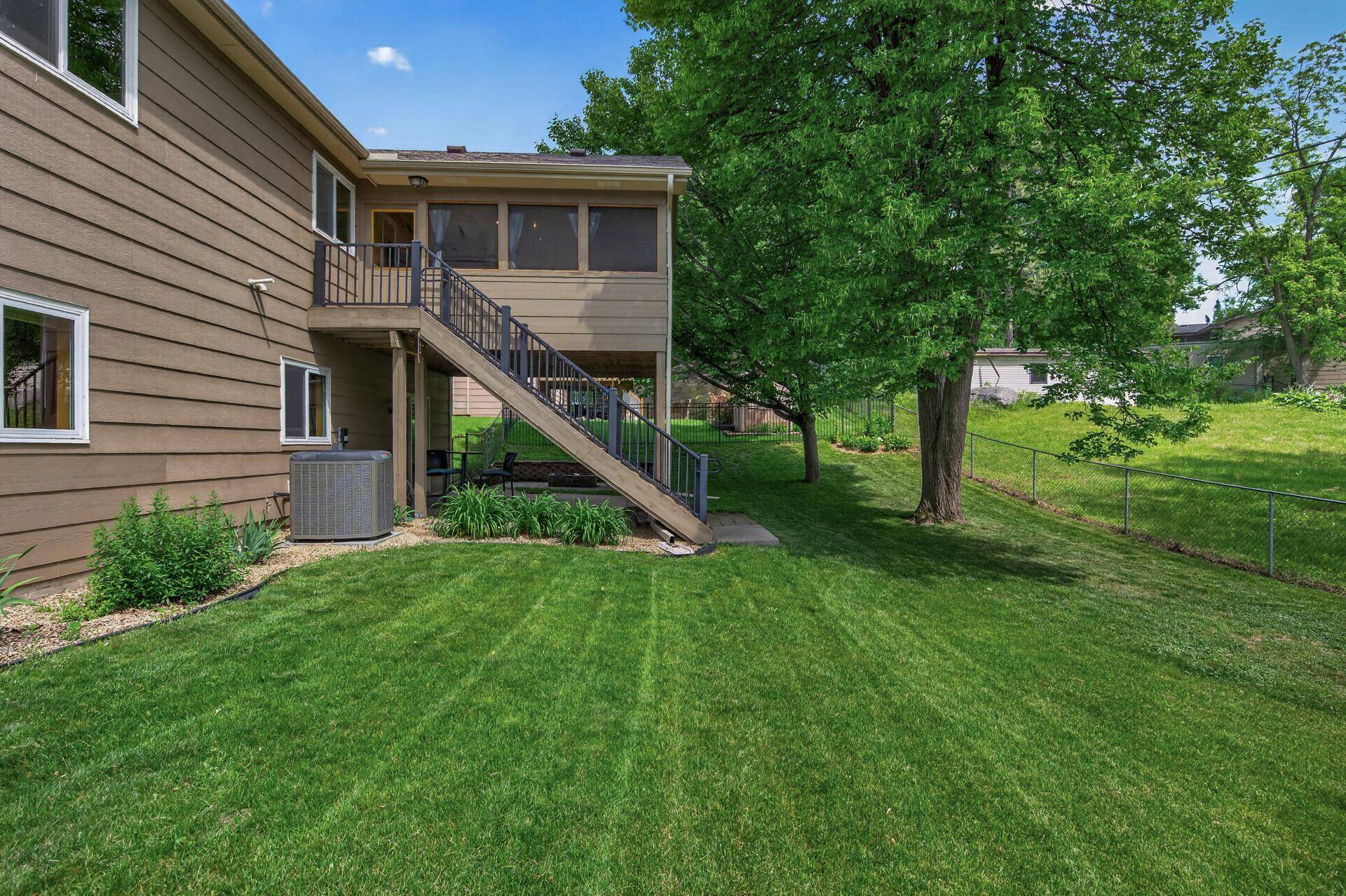13628 Bryant PL S, Burnsville, MN 55337