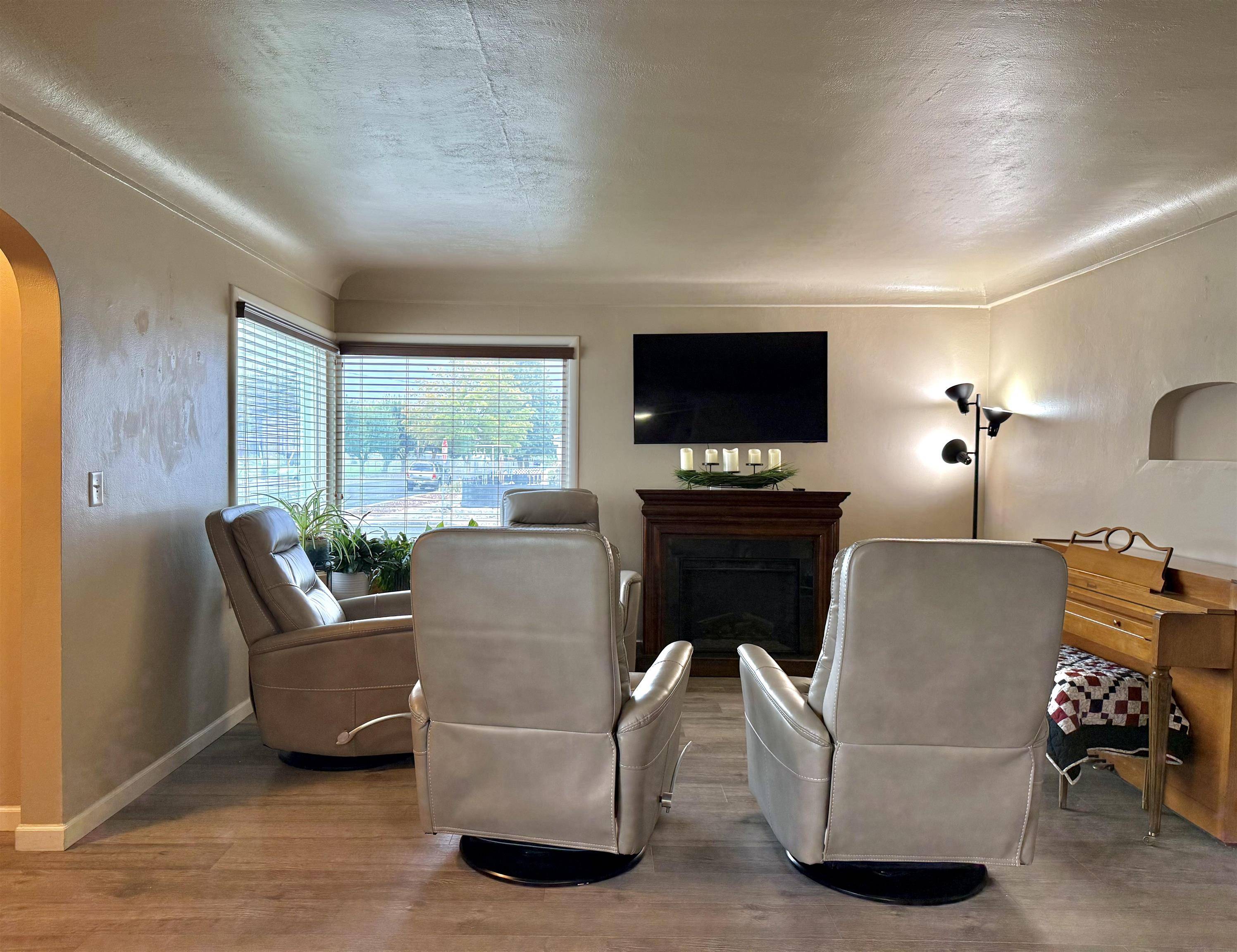 210 W 4th Ave, Odessa, WA 99159