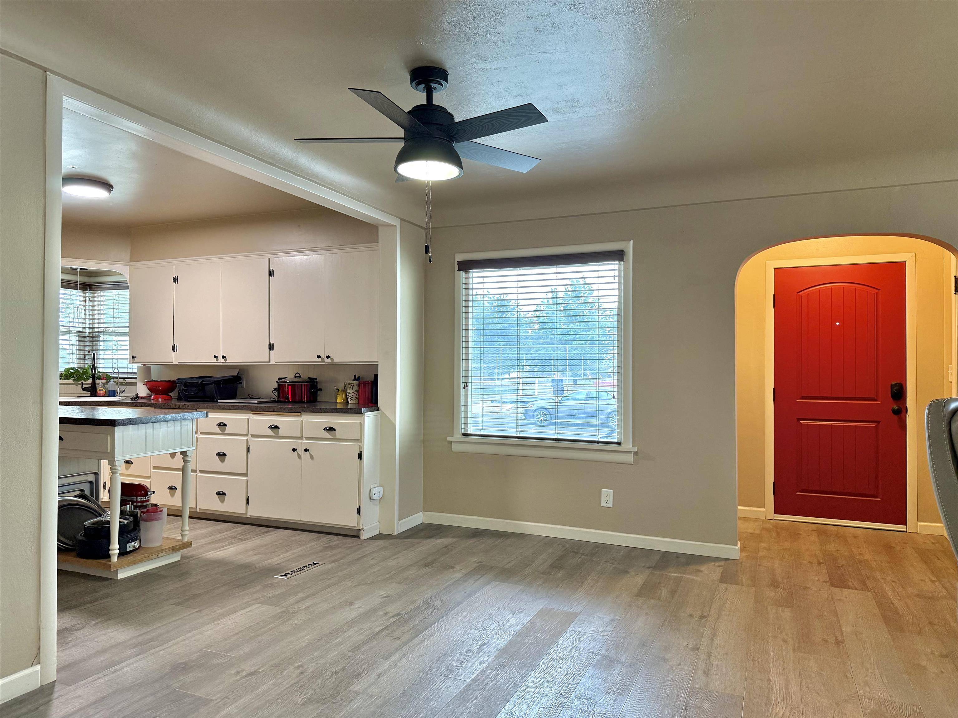 210 W 4th Ave, Odessa, WA 99159