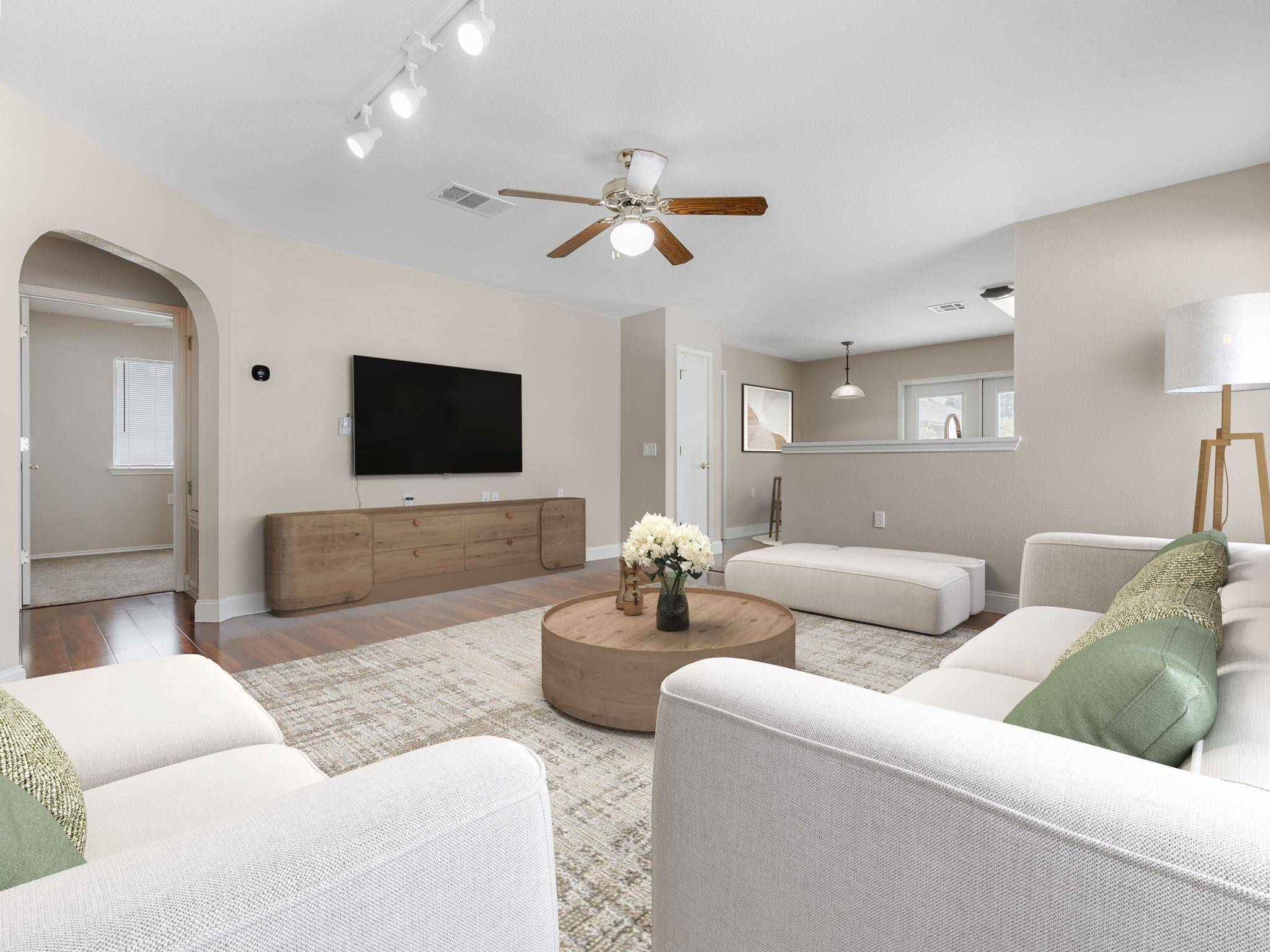 5220 Hutchinson DR, Austin, TX 78723