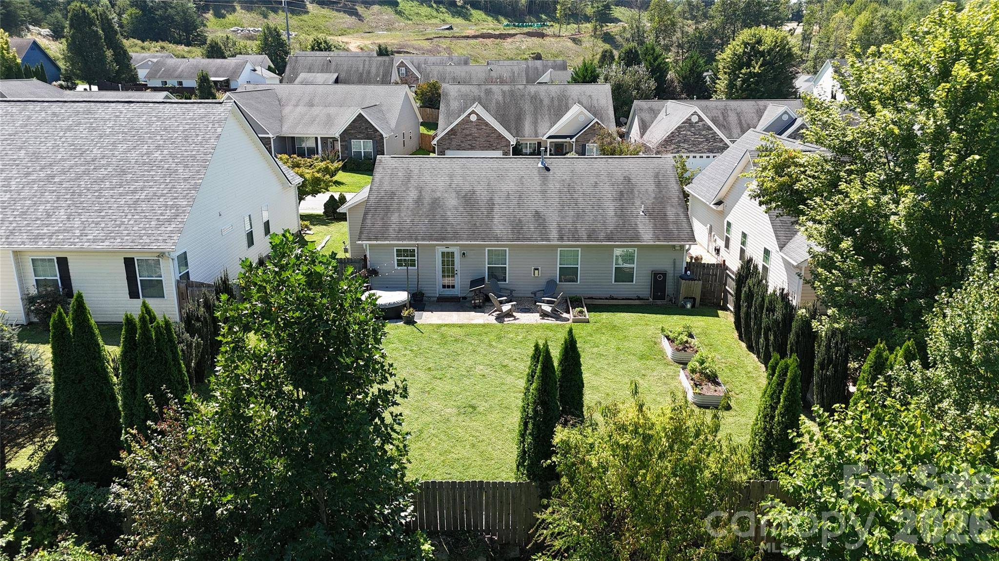105 Creekwalk LN, Hendersonville, NC 28792