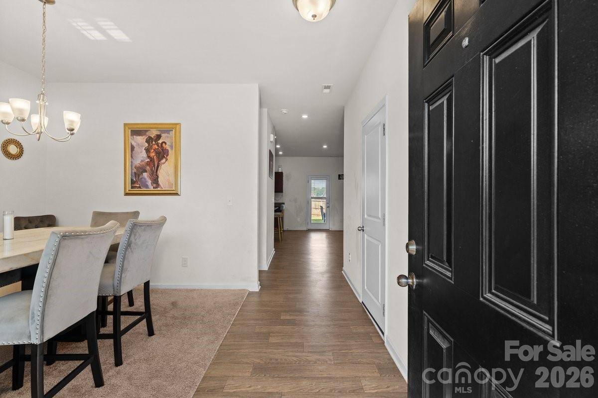 9011 Evercrisp LN, Charlotte, NC 28215