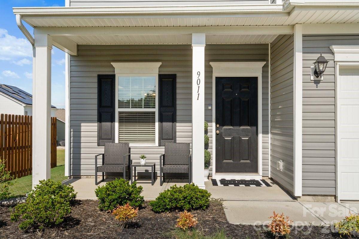 9011 Evercrisp LN, Charlotte, NC 28215