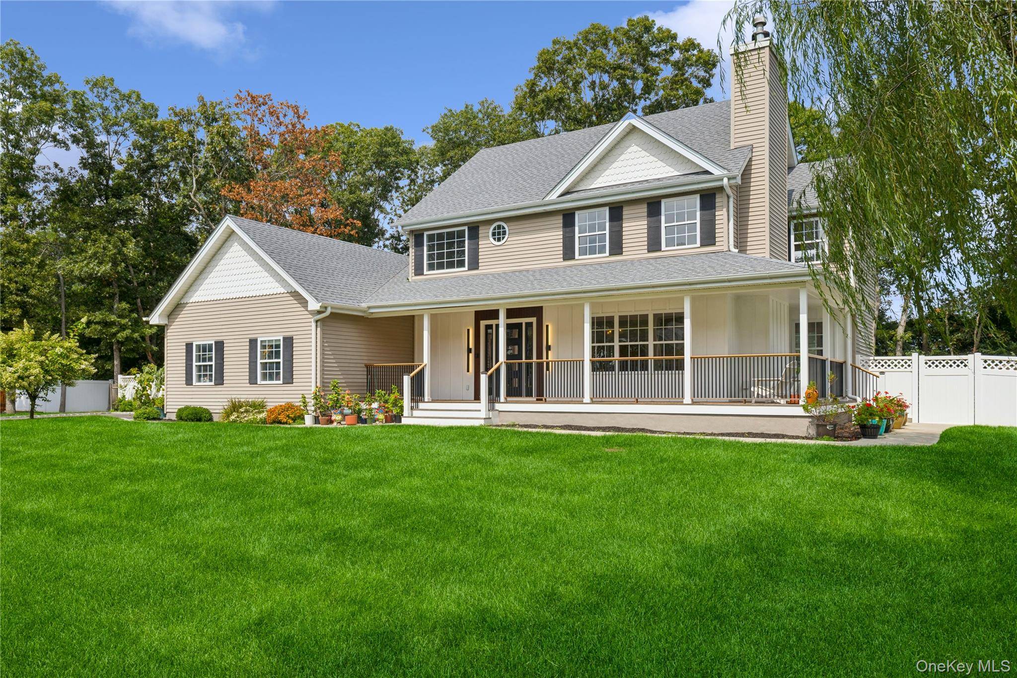 7 Sander CT, Middle Island, NY 11953