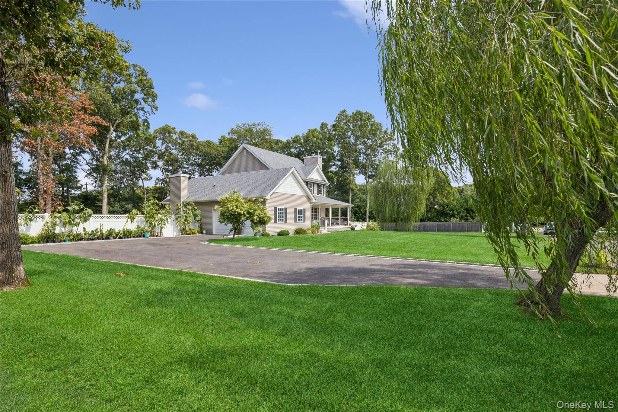 7 Sander CT, Middle Island, NY 11953