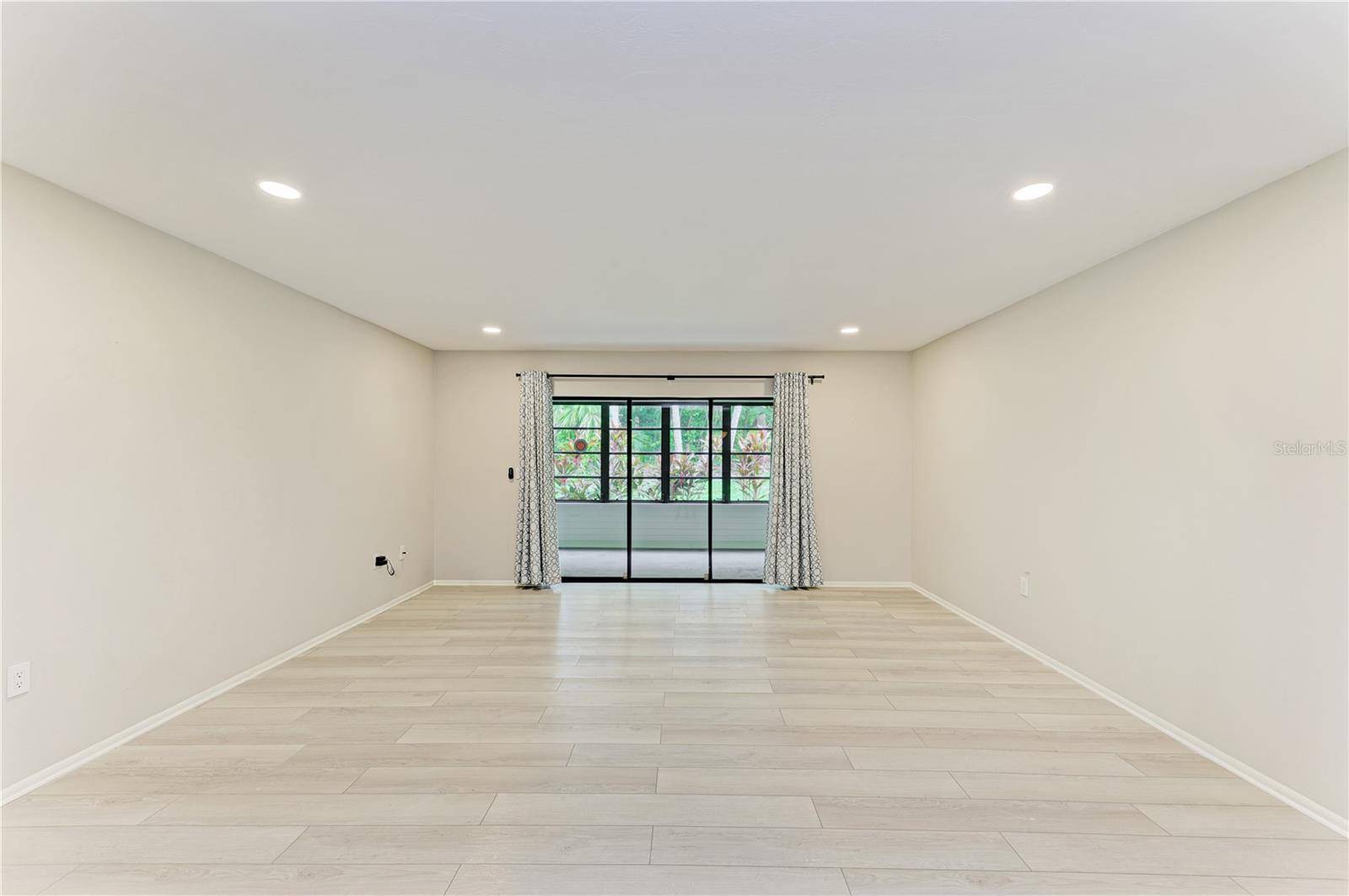 813 SPRING LAKES BLVD, Bradenton, FL 34210
