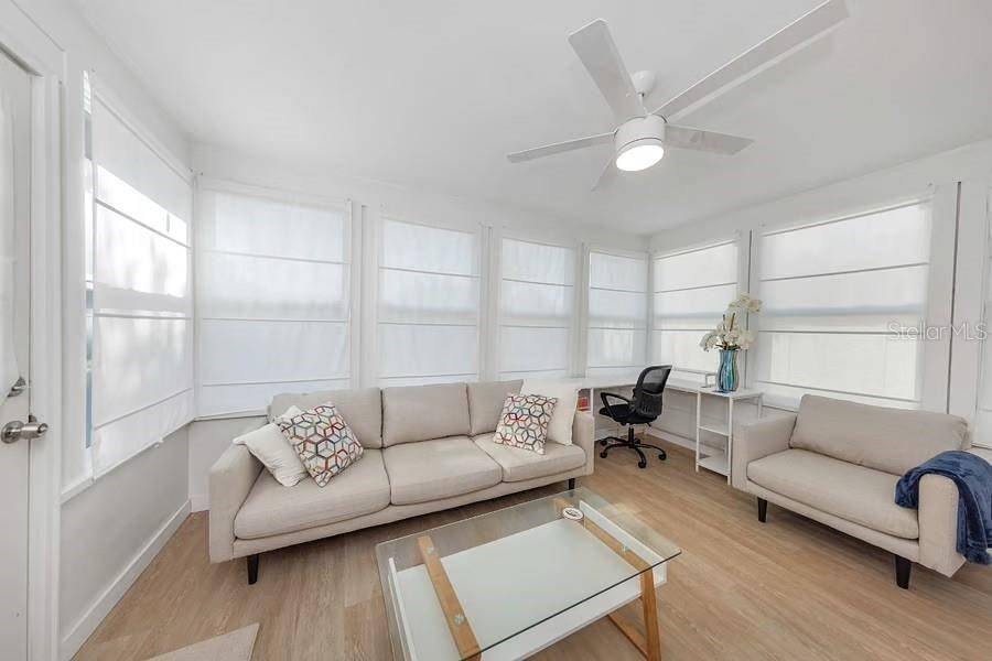 1579 ELIZABETH LN, Clearwater, FL 33755