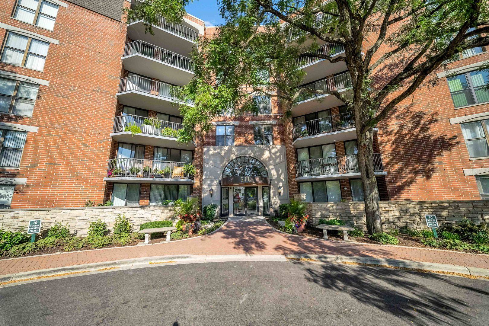 511 Aurora AVE #513, Naperville, IL 60540