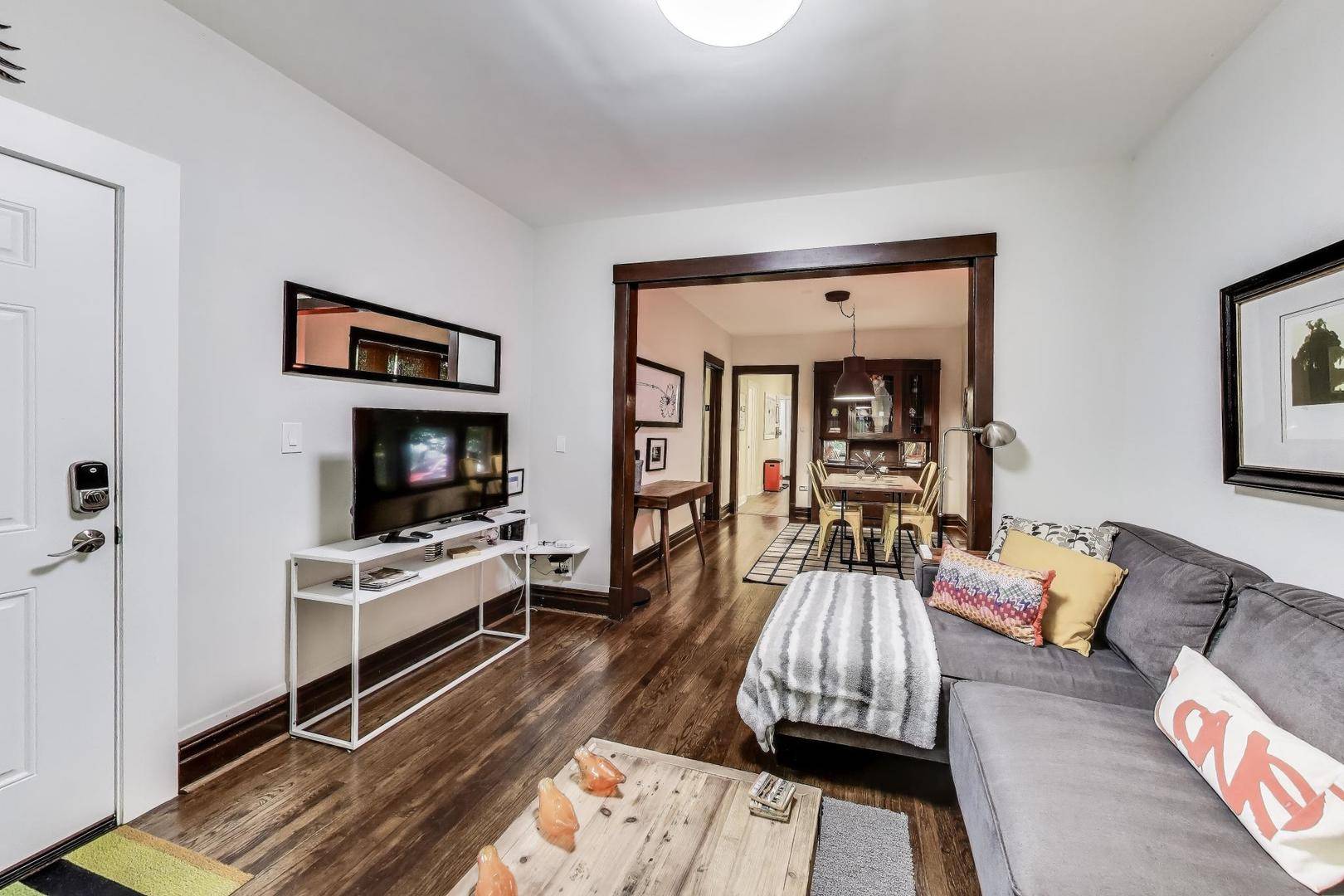 2857 W Fletcher ST #1, Chicago, IL 60618