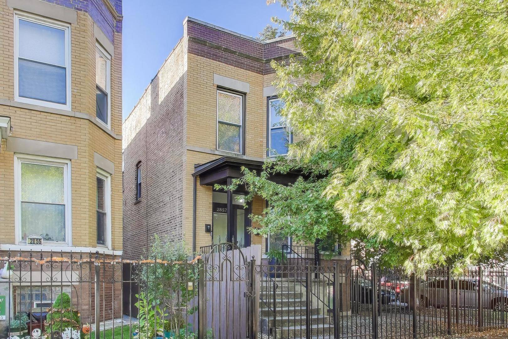 2857 W Fletcher ST #1, Chicago, IL 60618