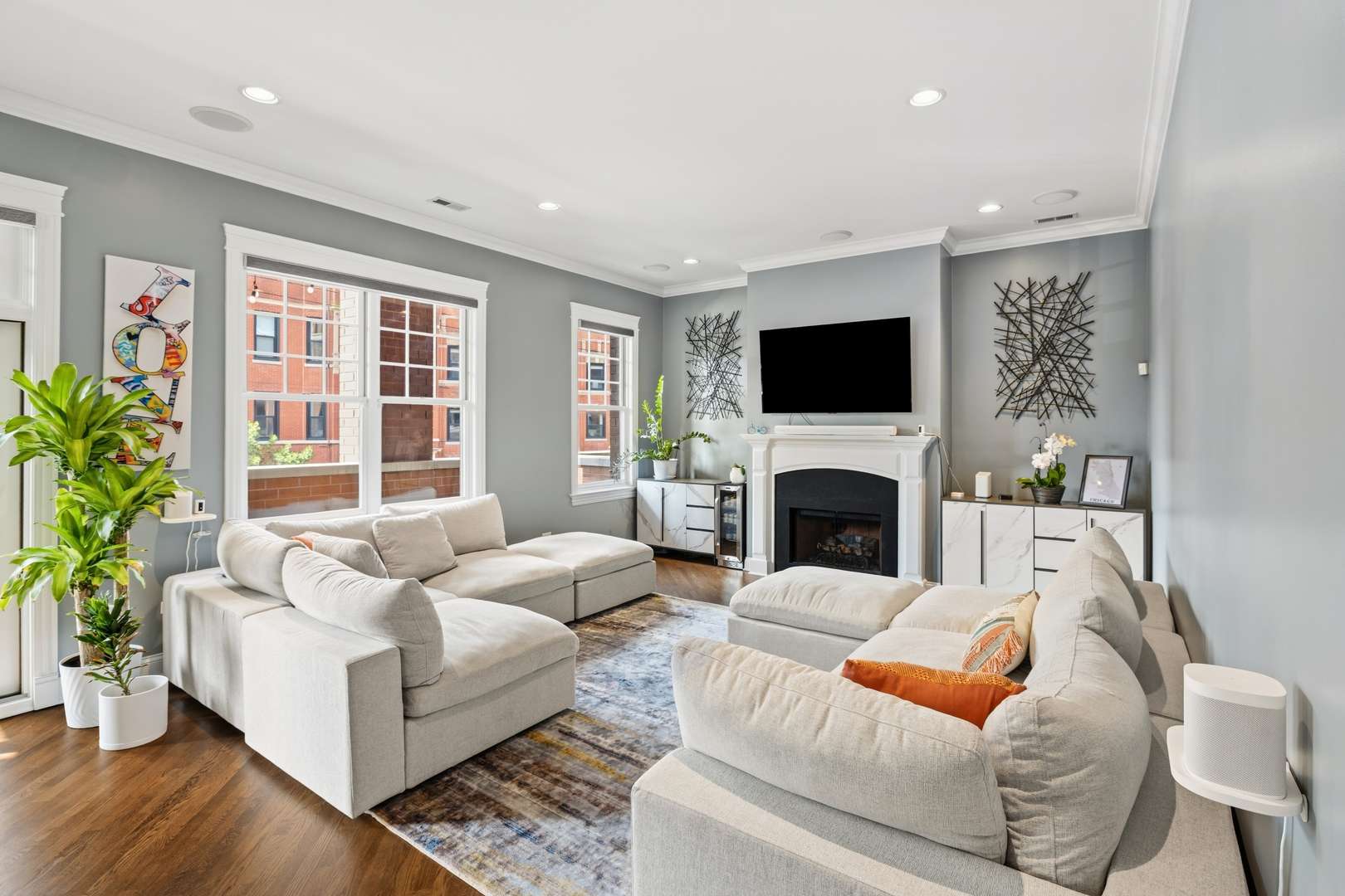2901 N Halsted ST #203, Chicago, IL 60657