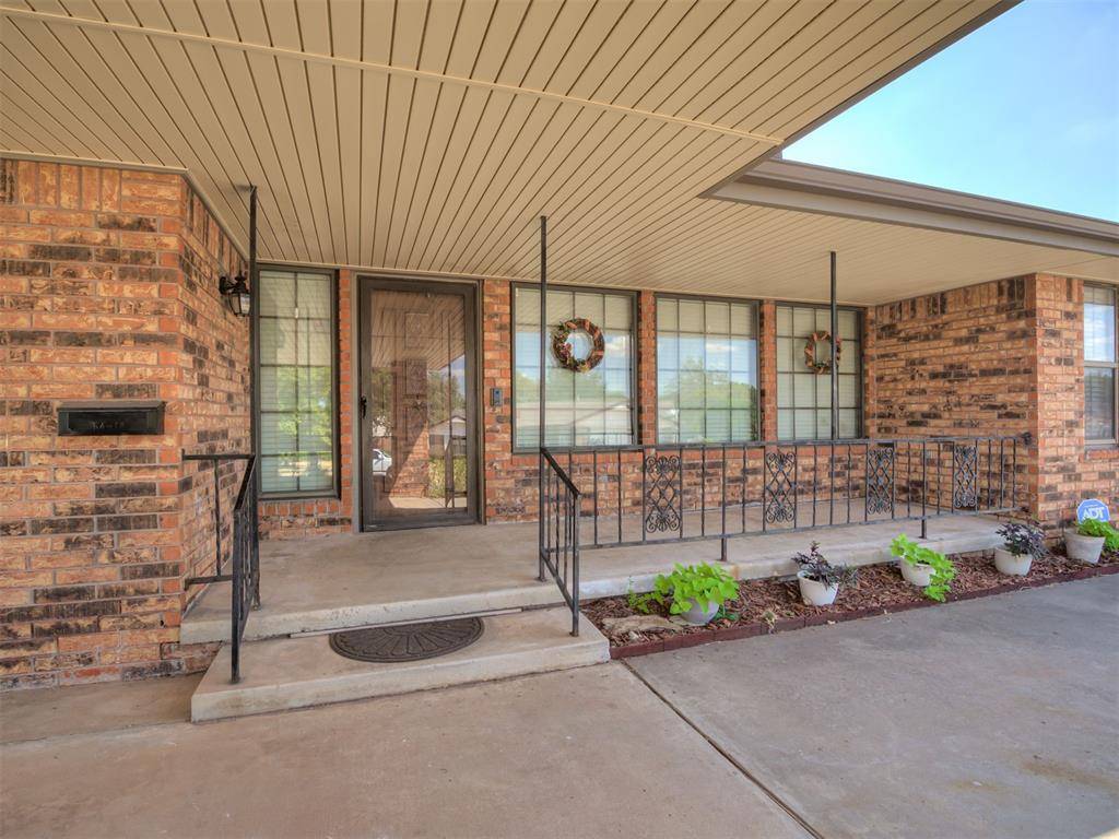 2501 Southlawn DR, El Reno, OK 73036