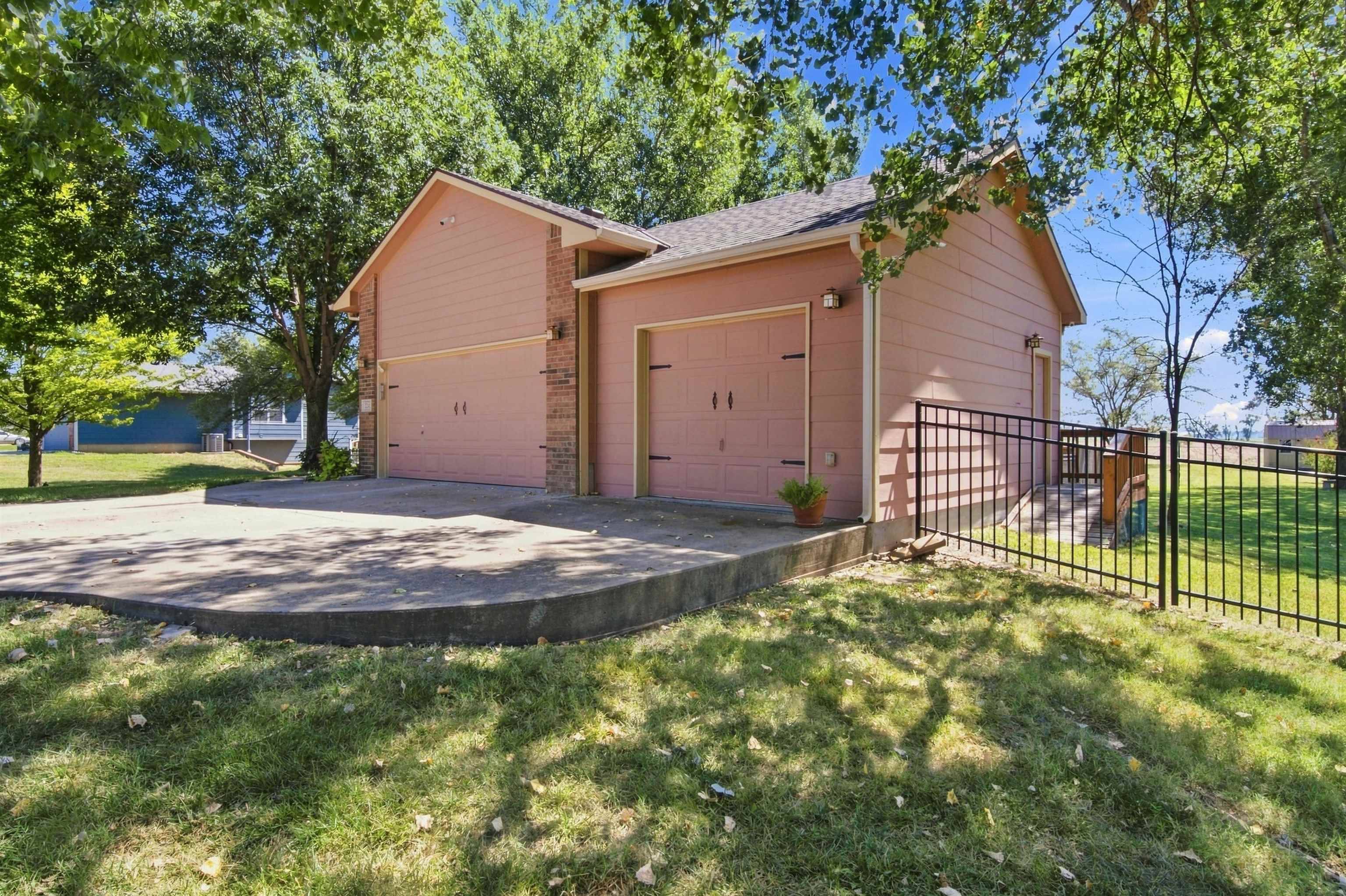 2245 E 84th St S, Haysville, KS 67060