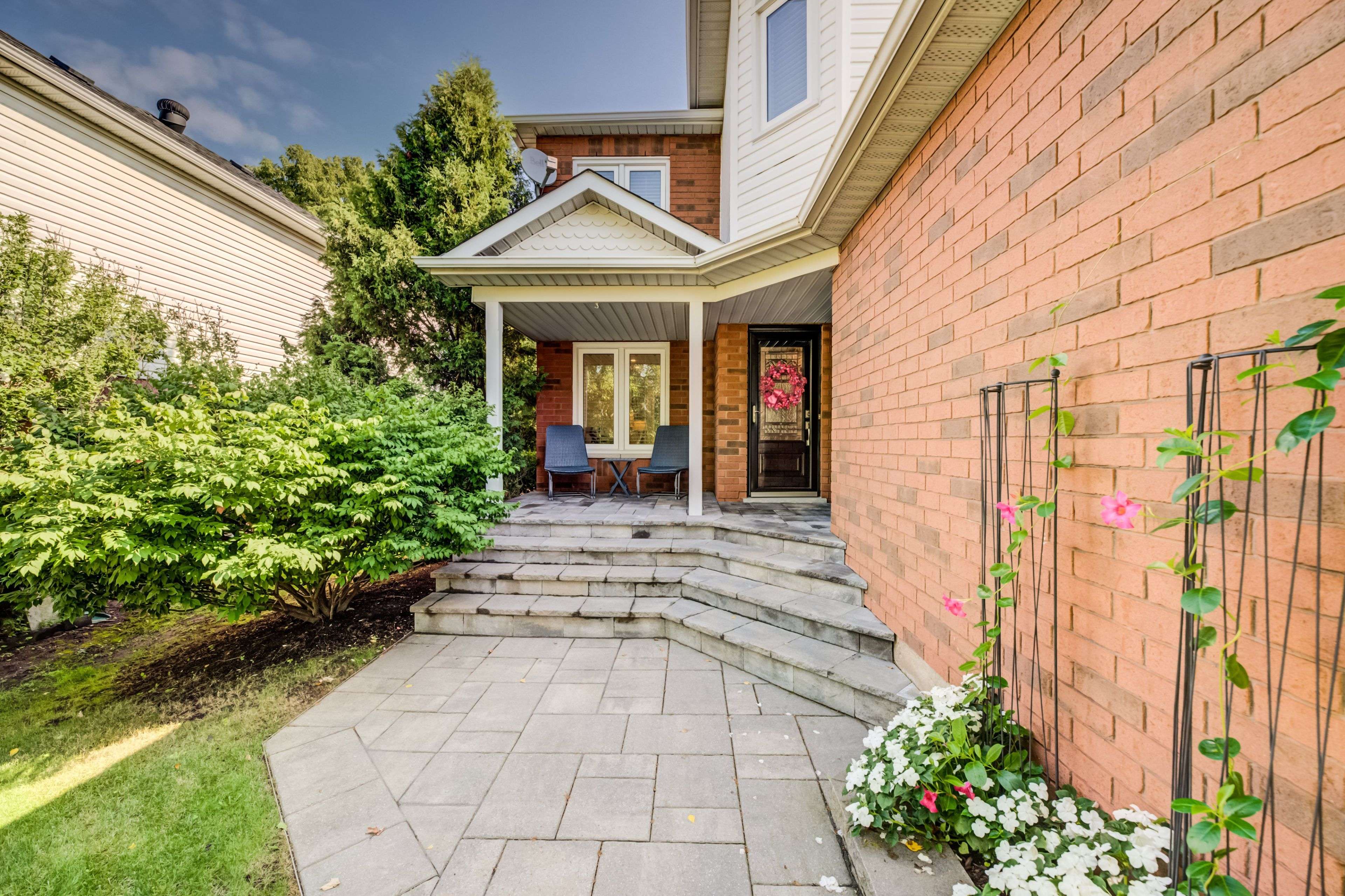 76 Pentland RD, Hamilton, ON L0R 2H5