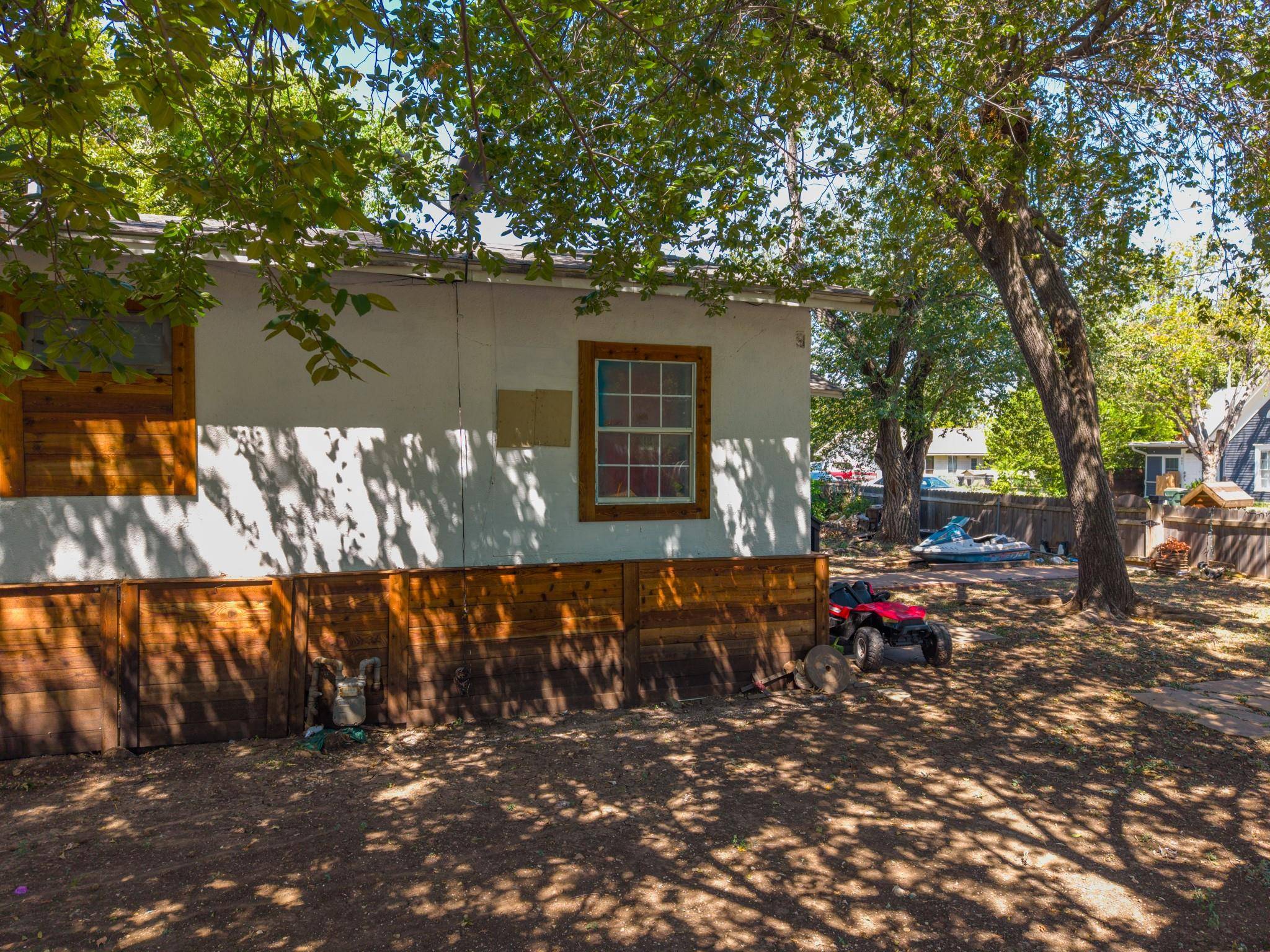 806 E 4th ST, Georgetown, TX 78626