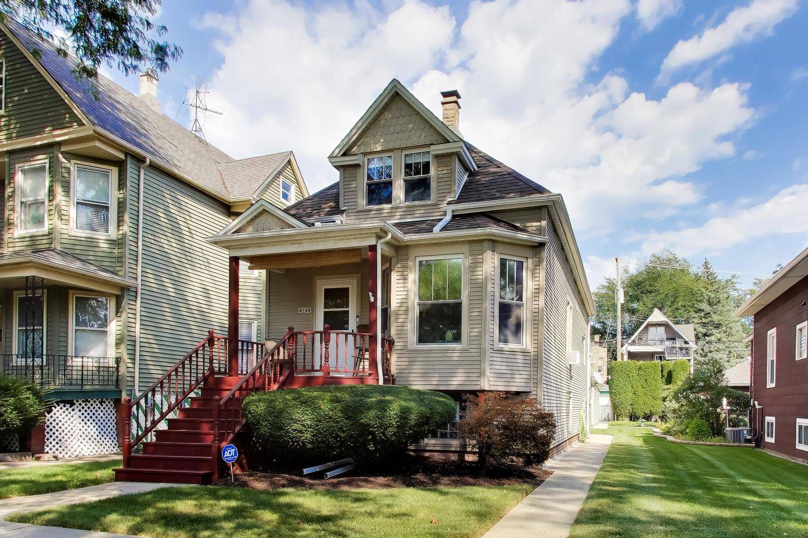 4149 N Ridgeway AVE, Chicago, IL 60618