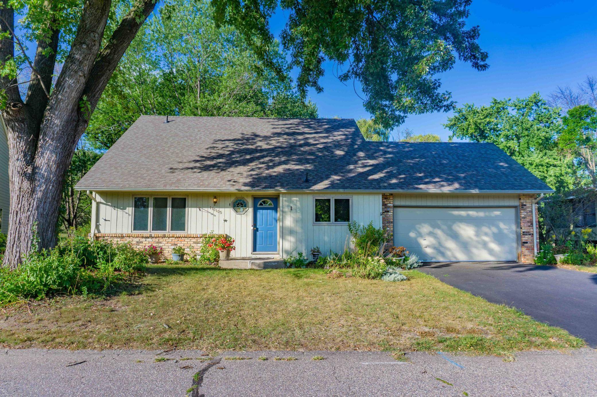 110105 Arboretum WAY, Chaska, MN 55318