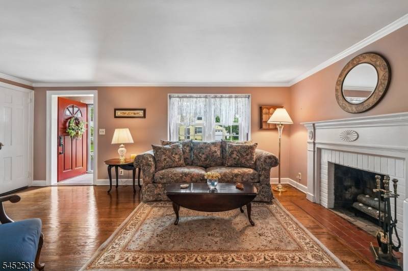69 Newman Ave, Verona Twp., NJ 07044