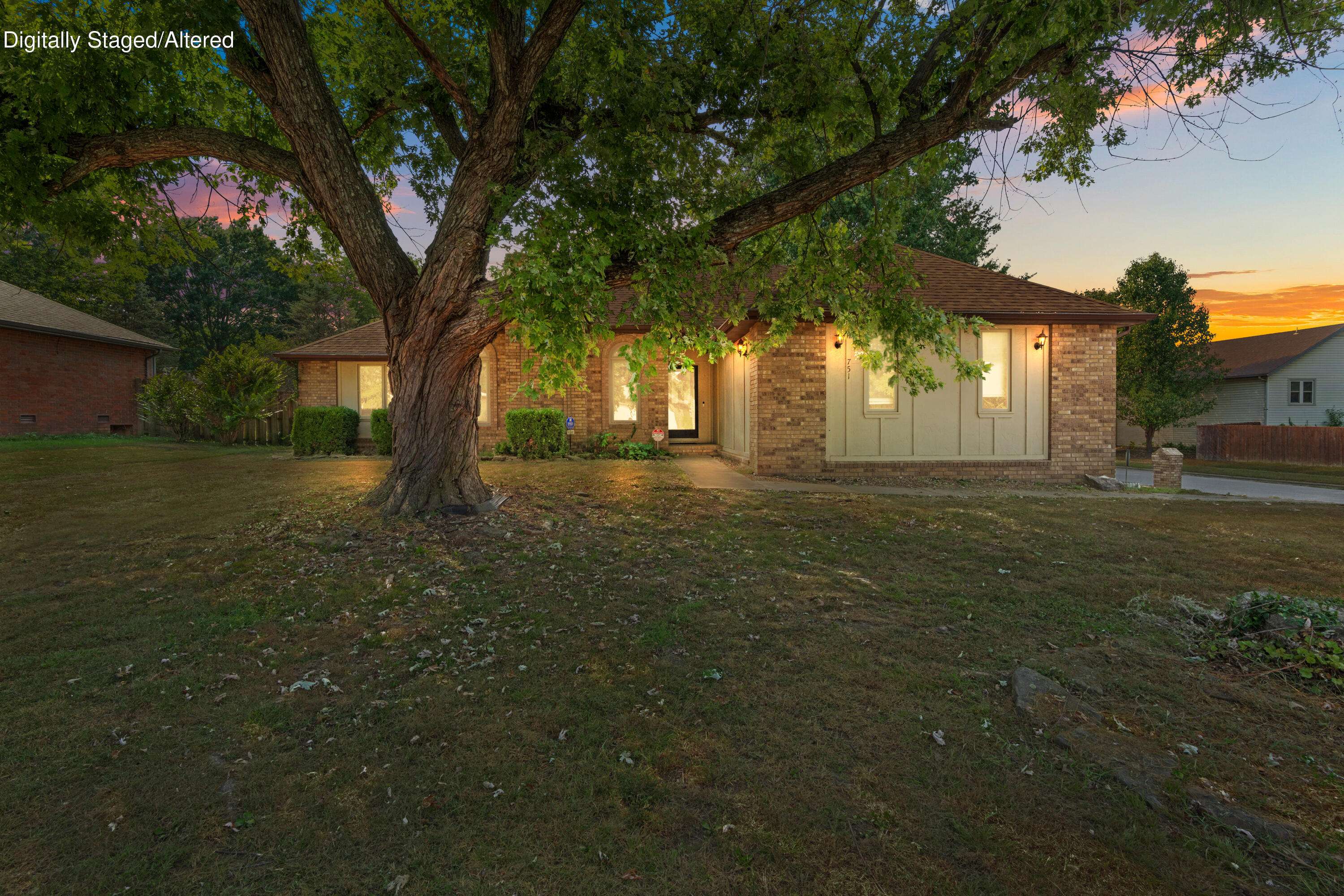 751 S Sparks AVE, Springfield, MO 65802