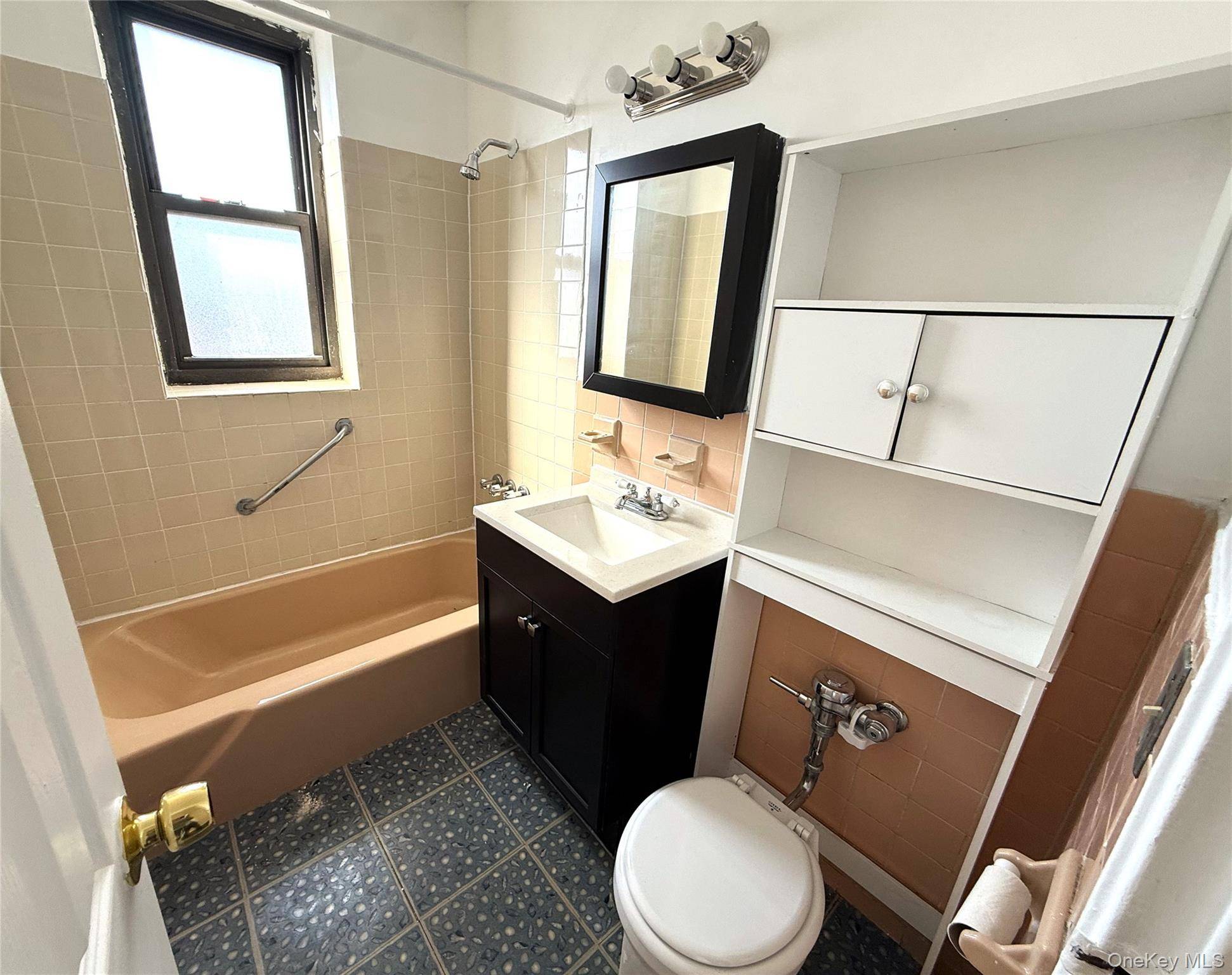 143 Bruce AVE #3G, Yonkers, NY 10705