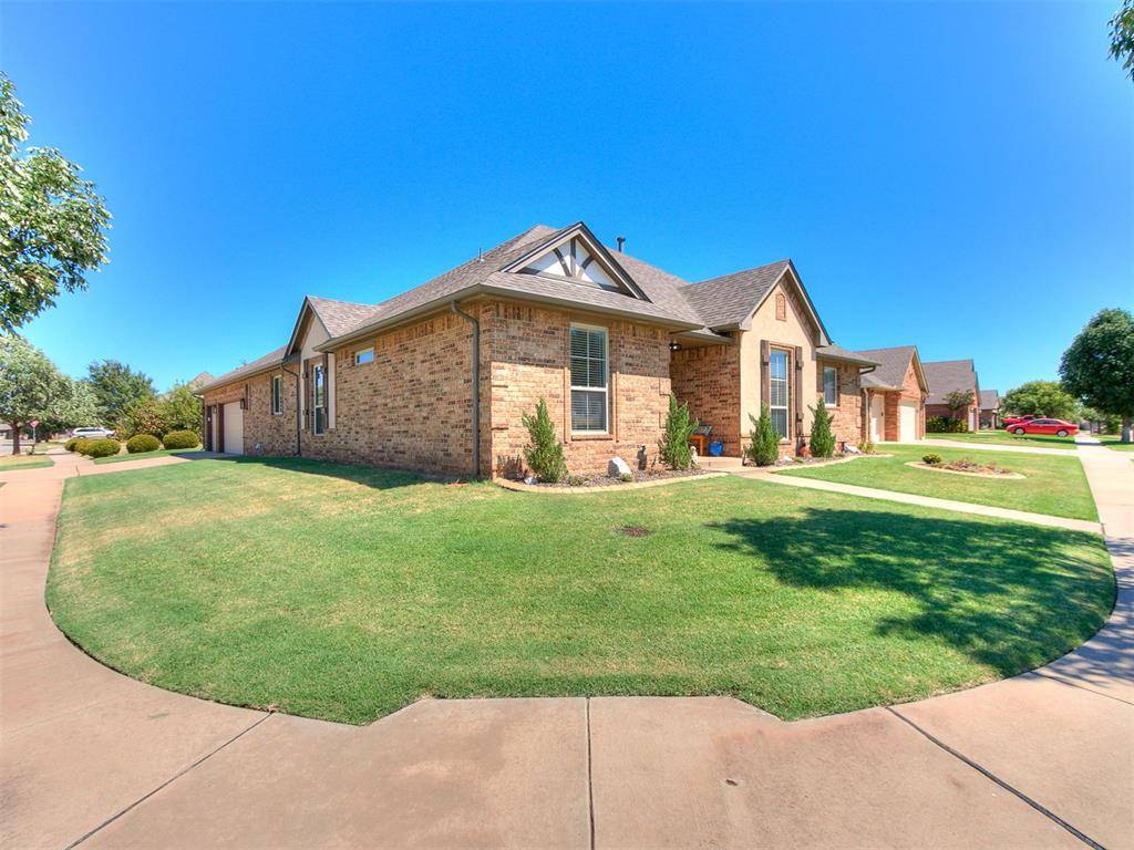 8629 NW 111th ST, Oklahoma City, OK 73162