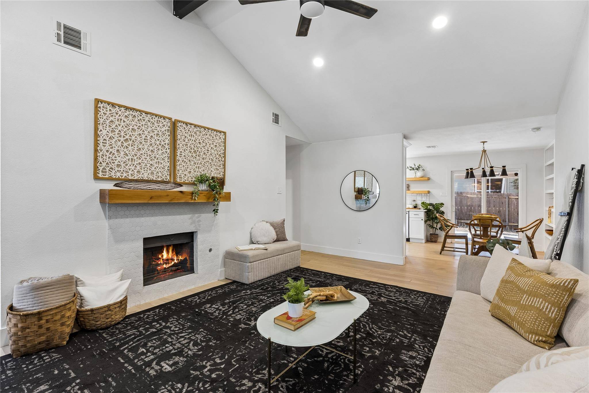 7901 SEMINARY RIDGE DR, Austin, TX 78745