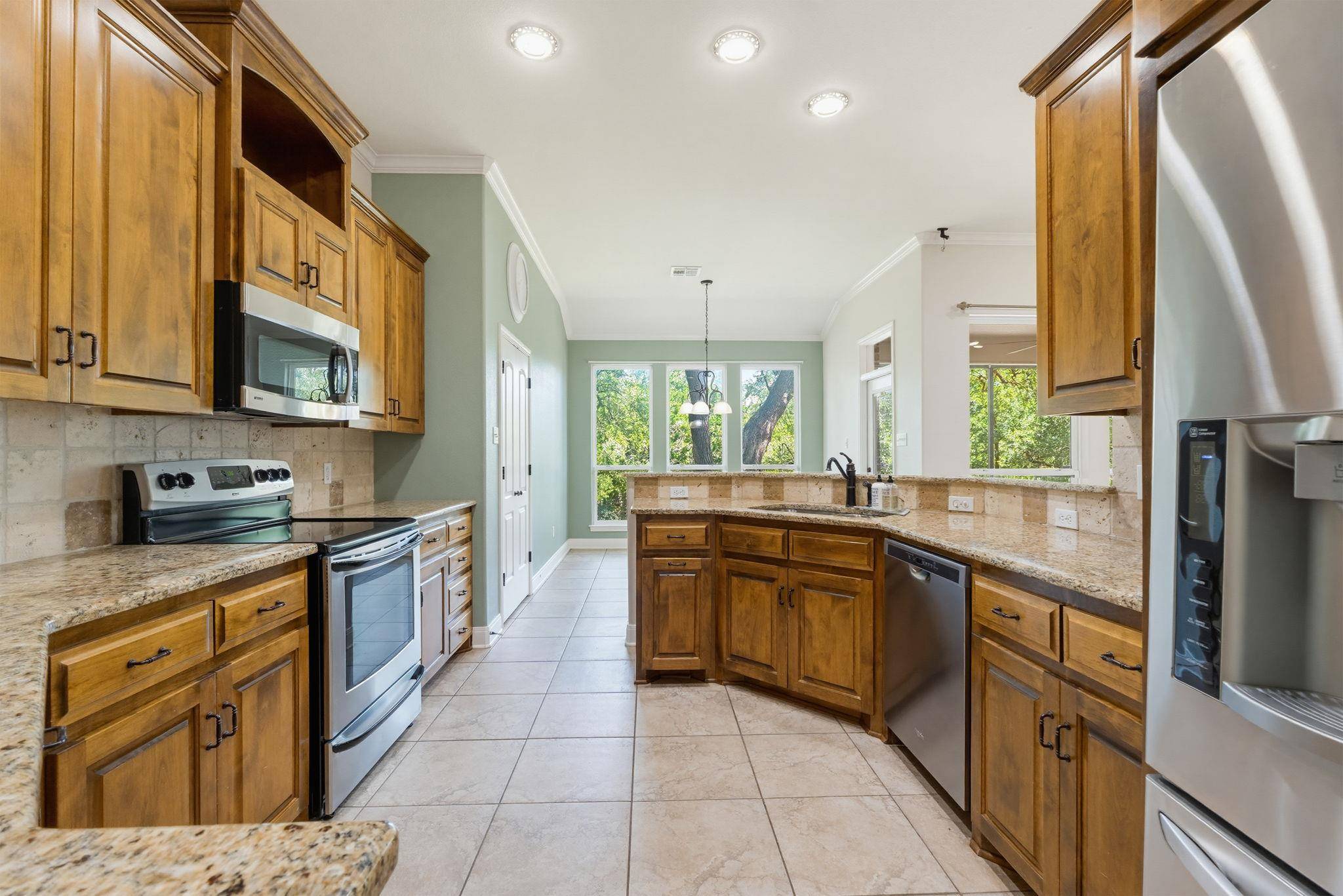 2702 Amber Forest TRL, Belton, TX 76513