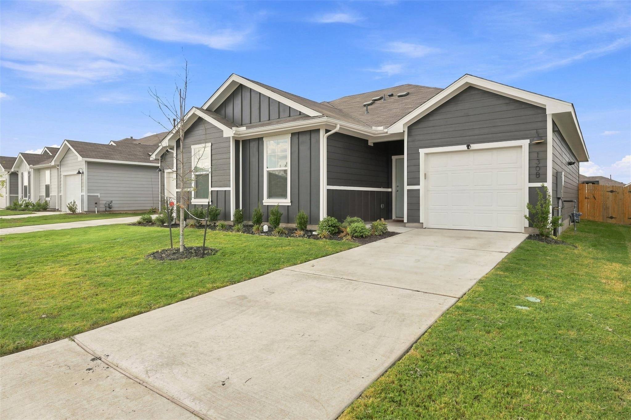130-B Harrison XING, Uhland, TX 78640