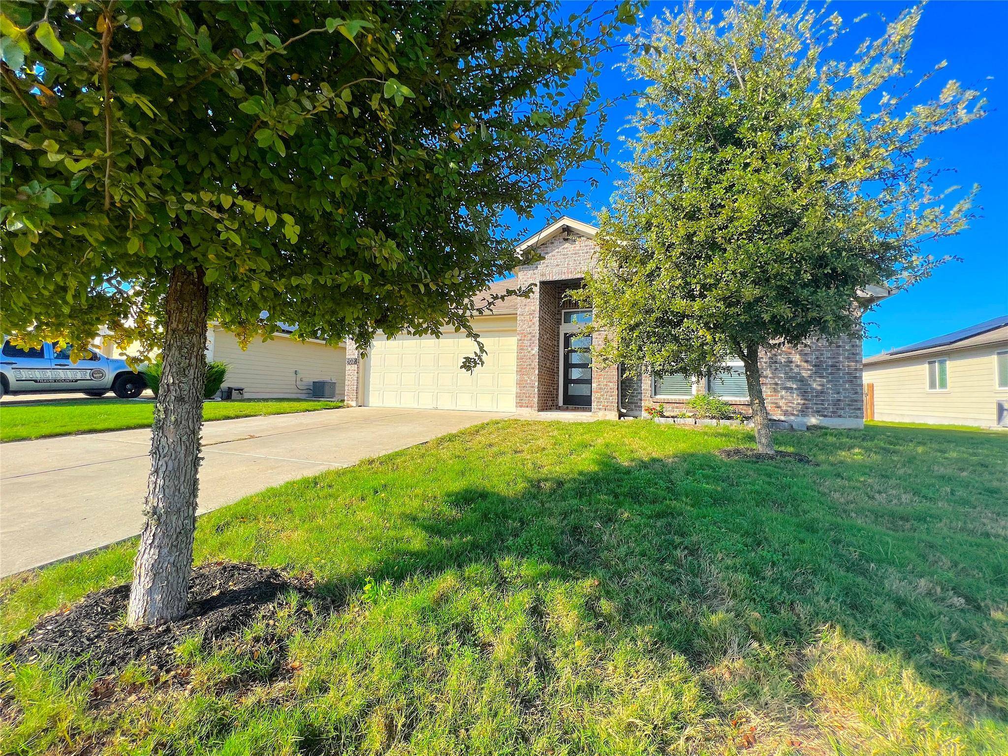 802 Mitchell DR, Hutto, TX 78634