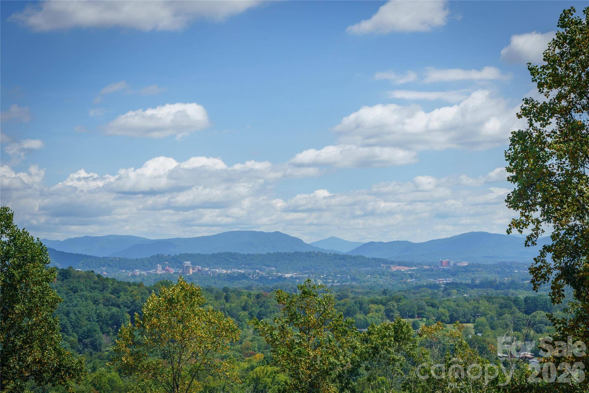 4 Chimney Crest DR #J, Asheville, NC 28806