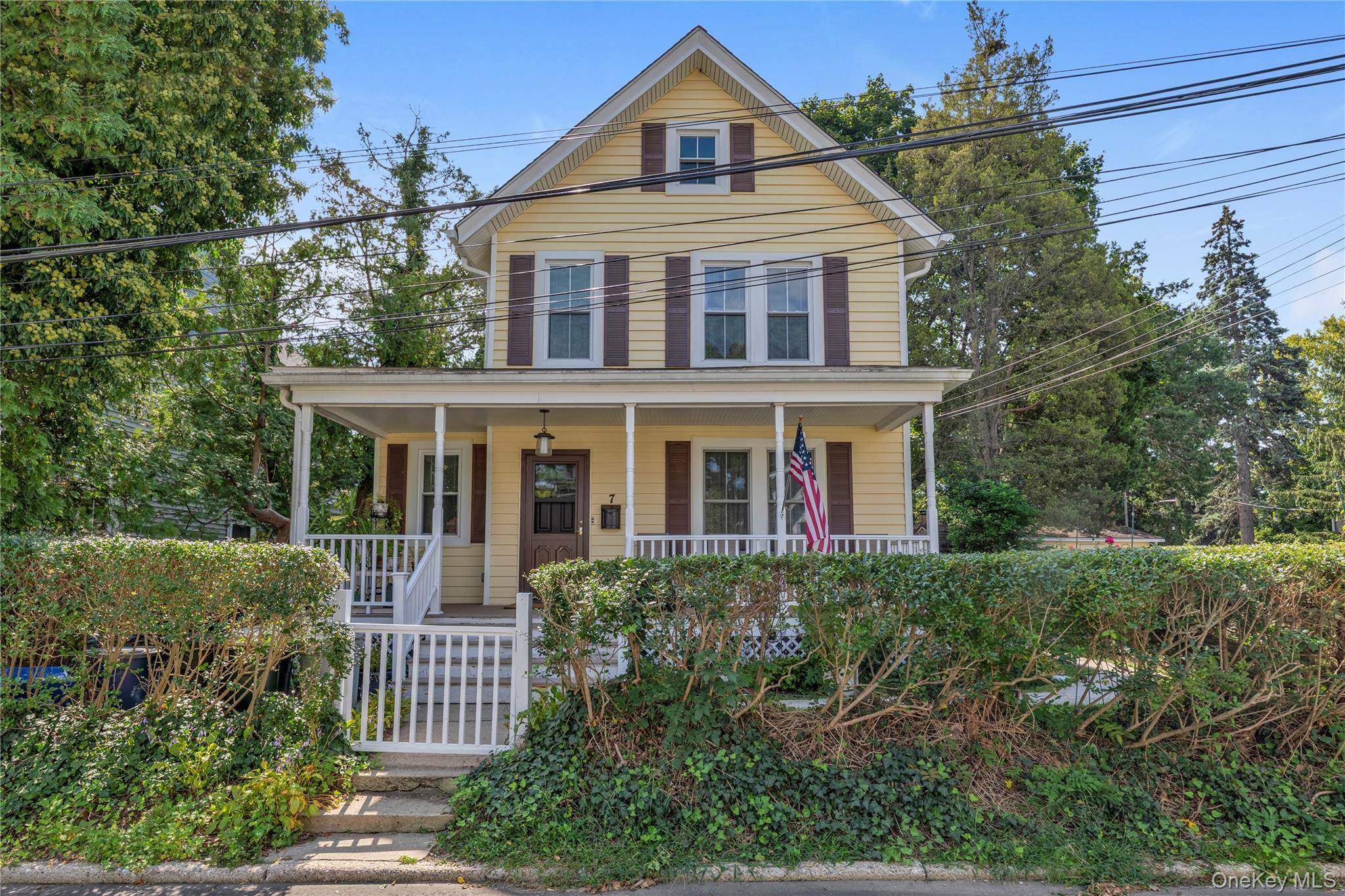 7 Brown ST, Sea Cliff, NY 11579