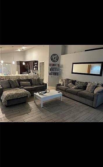 555 BEASLEY CT, Orlando, FL 32807