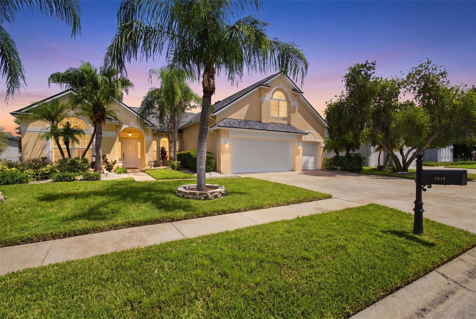 1512 CROOKED STICK DR, Valrico, FL 33596