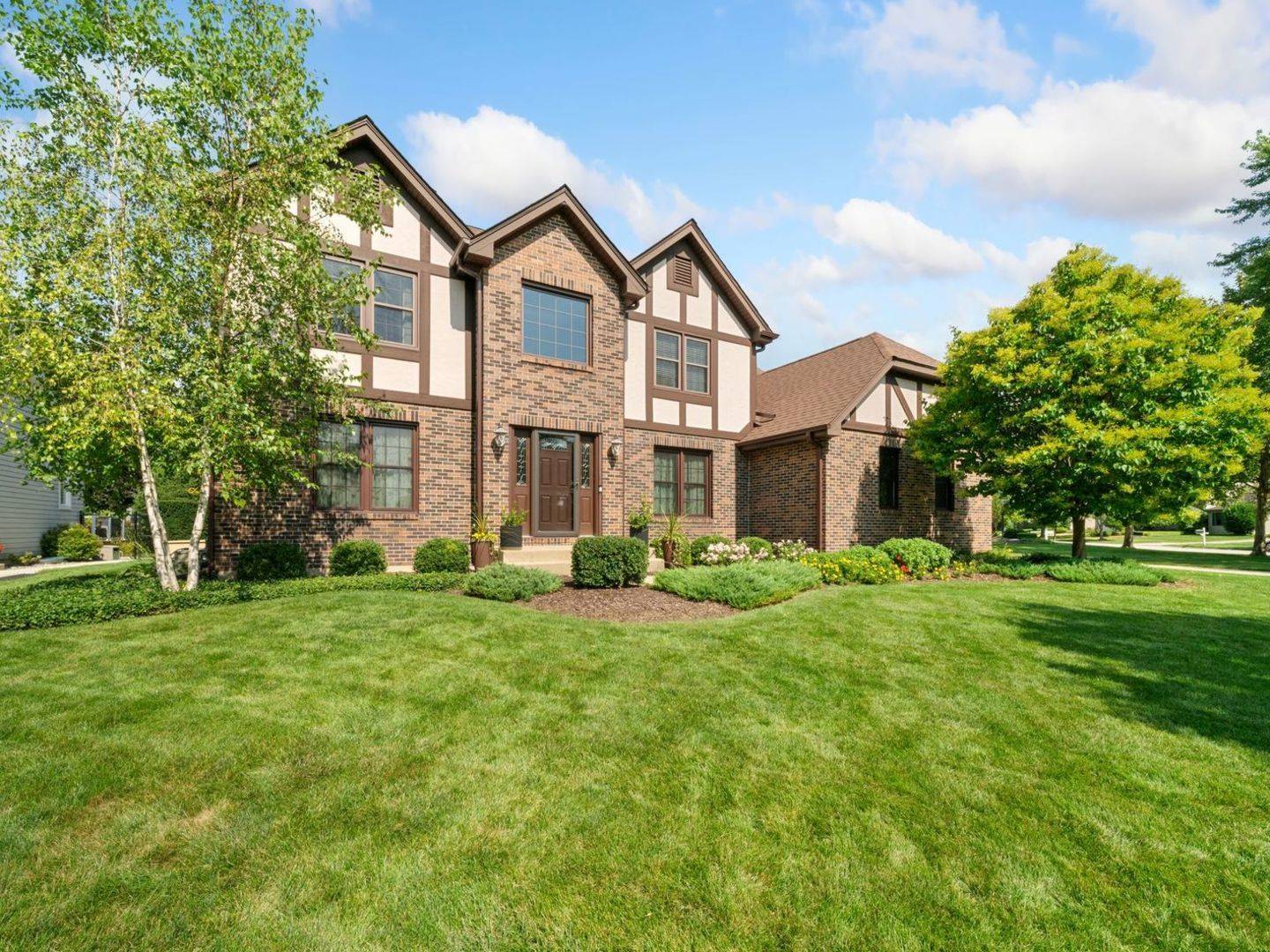 1131 Prairie DR, Algonquin, IL 60102